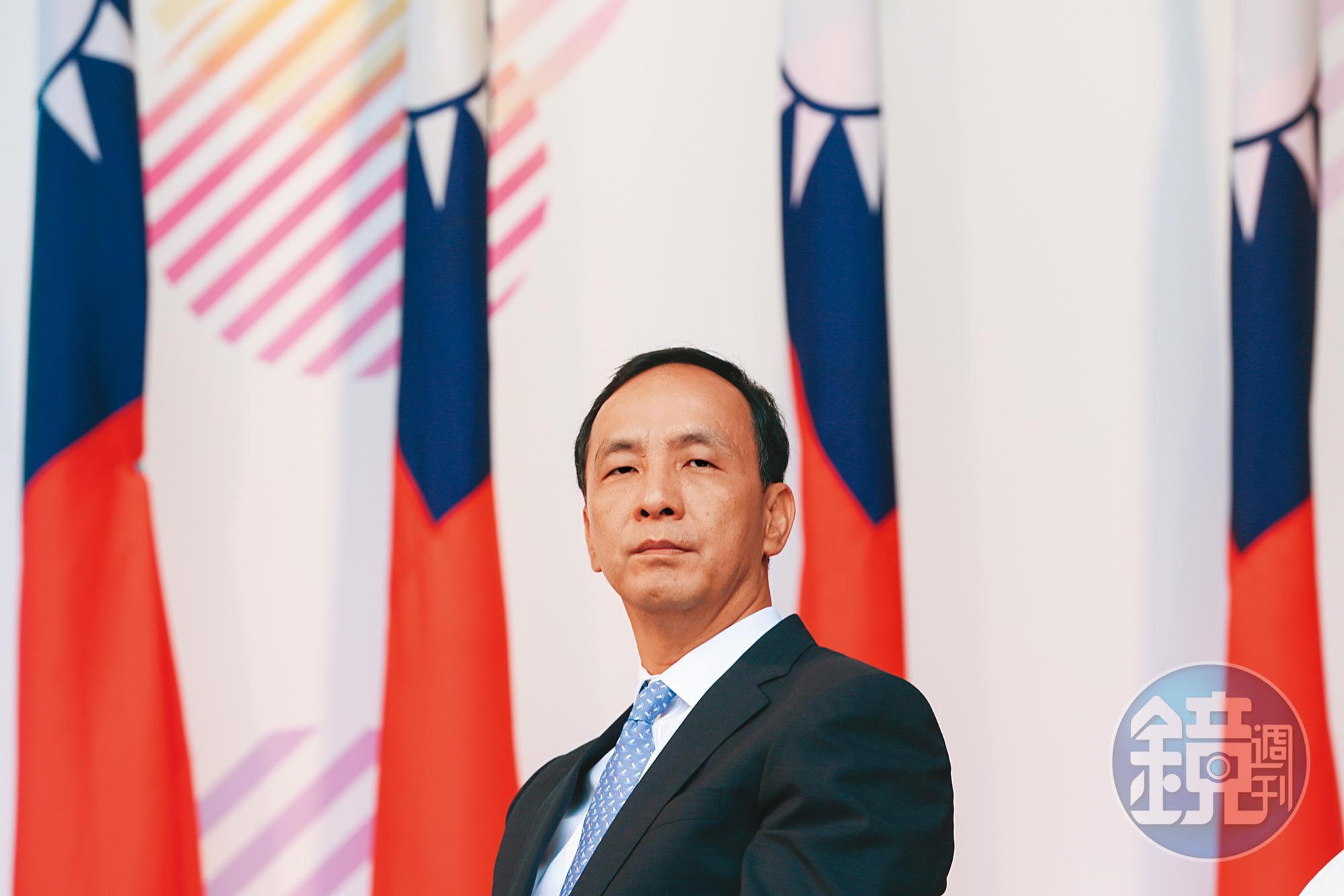 國民黨布局年底選戰,黨主席朱立倫近日處理桃園市長提名,意外掀起黨內大亂鬥。