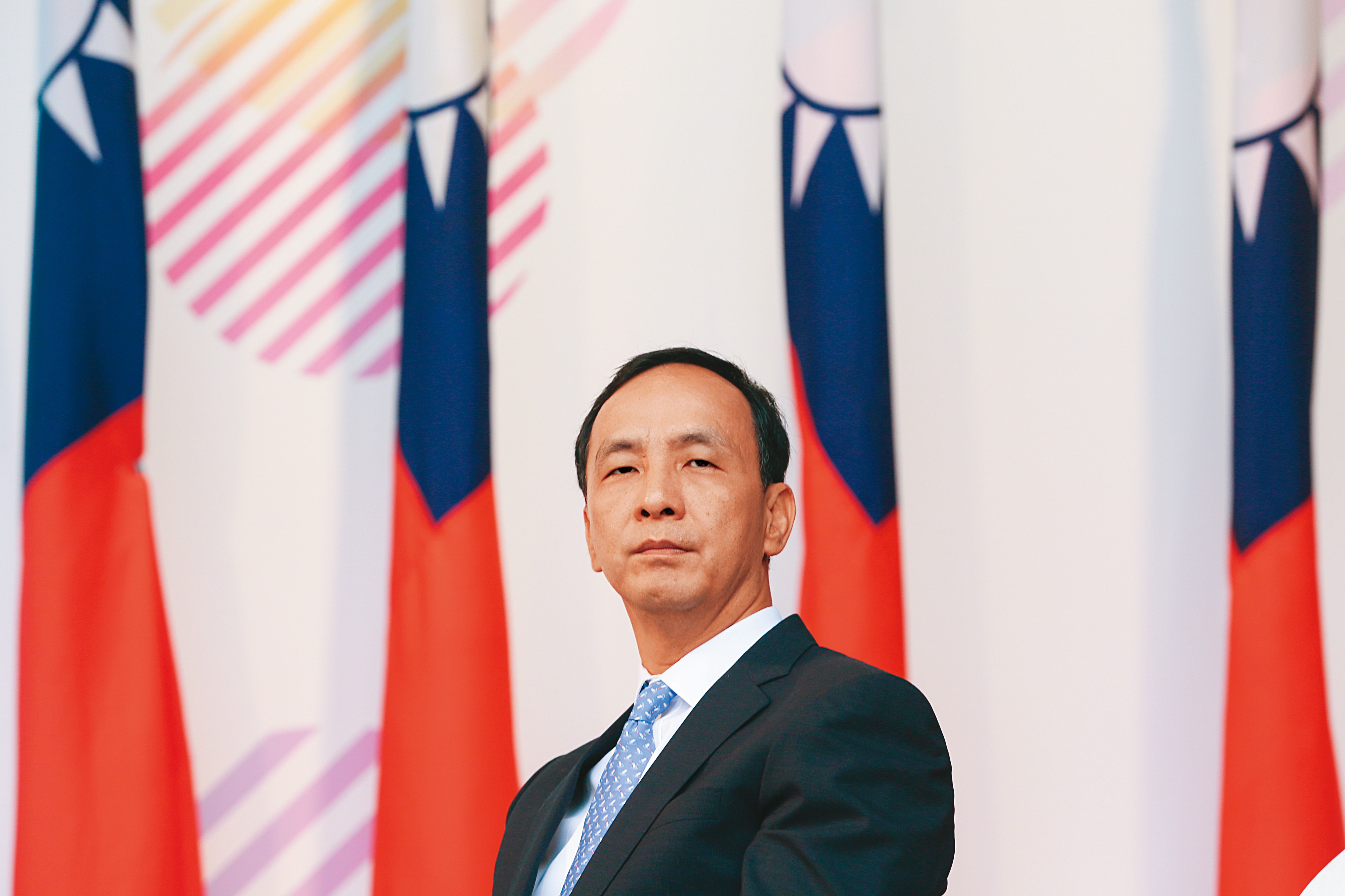 國民黨布局年底選戰，黨主席朱立倫（圖）近日處理桃園市長提名，意外掀起黨內大亂鬥。