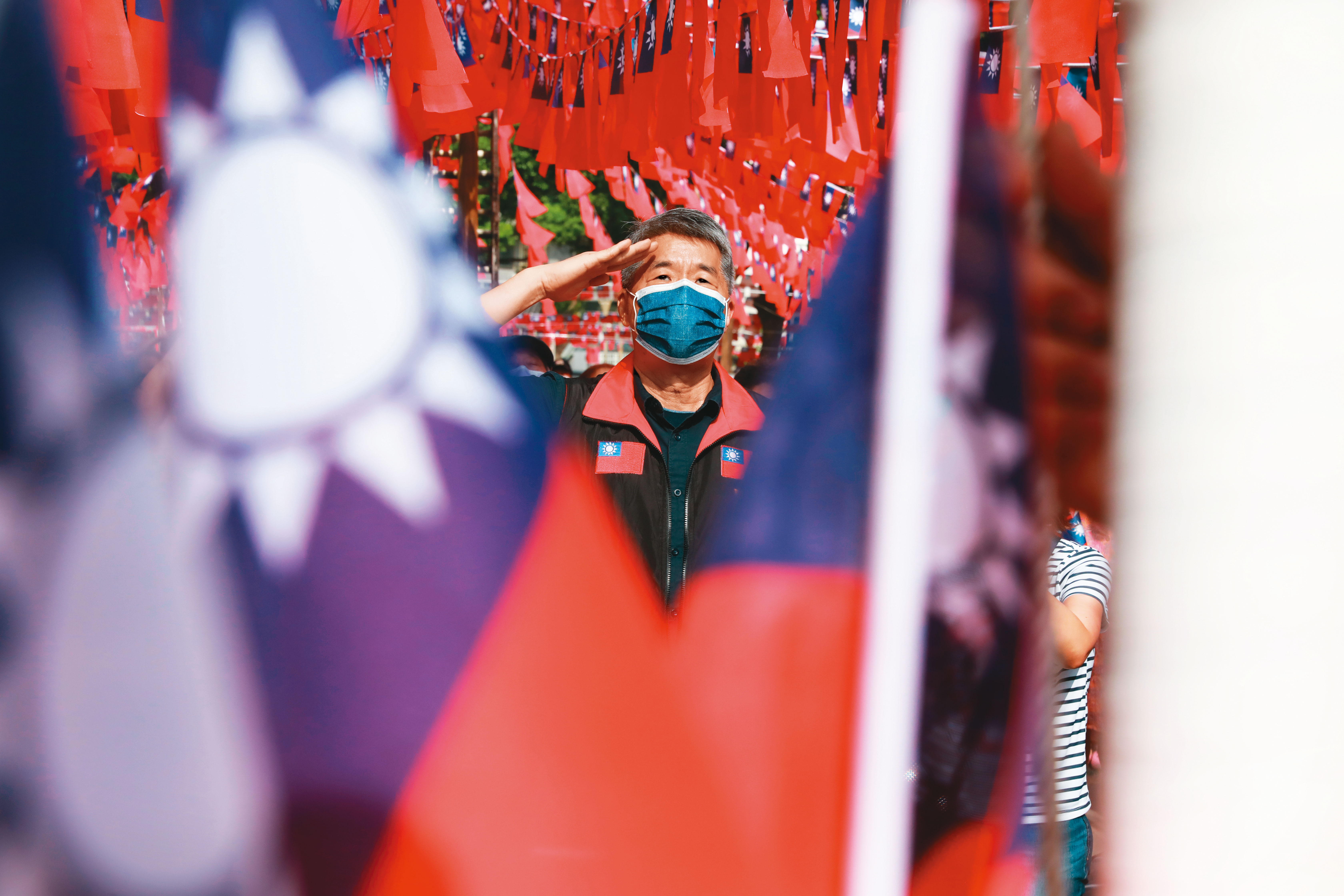 高雄市長人選難產,地方黨部拋出張亞中(圖)作為人選後,讓在地議員為之色變。