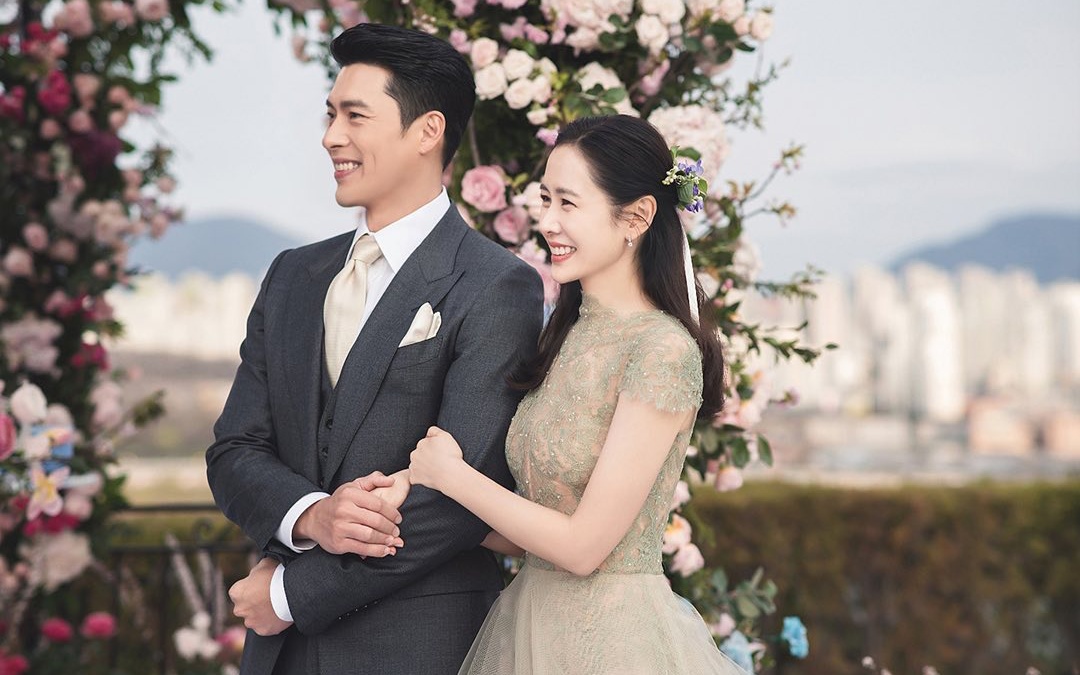 孫藝真的綠色婚紗是Vera Wang 2022春夏款。(翻攝Vast.ent IG)