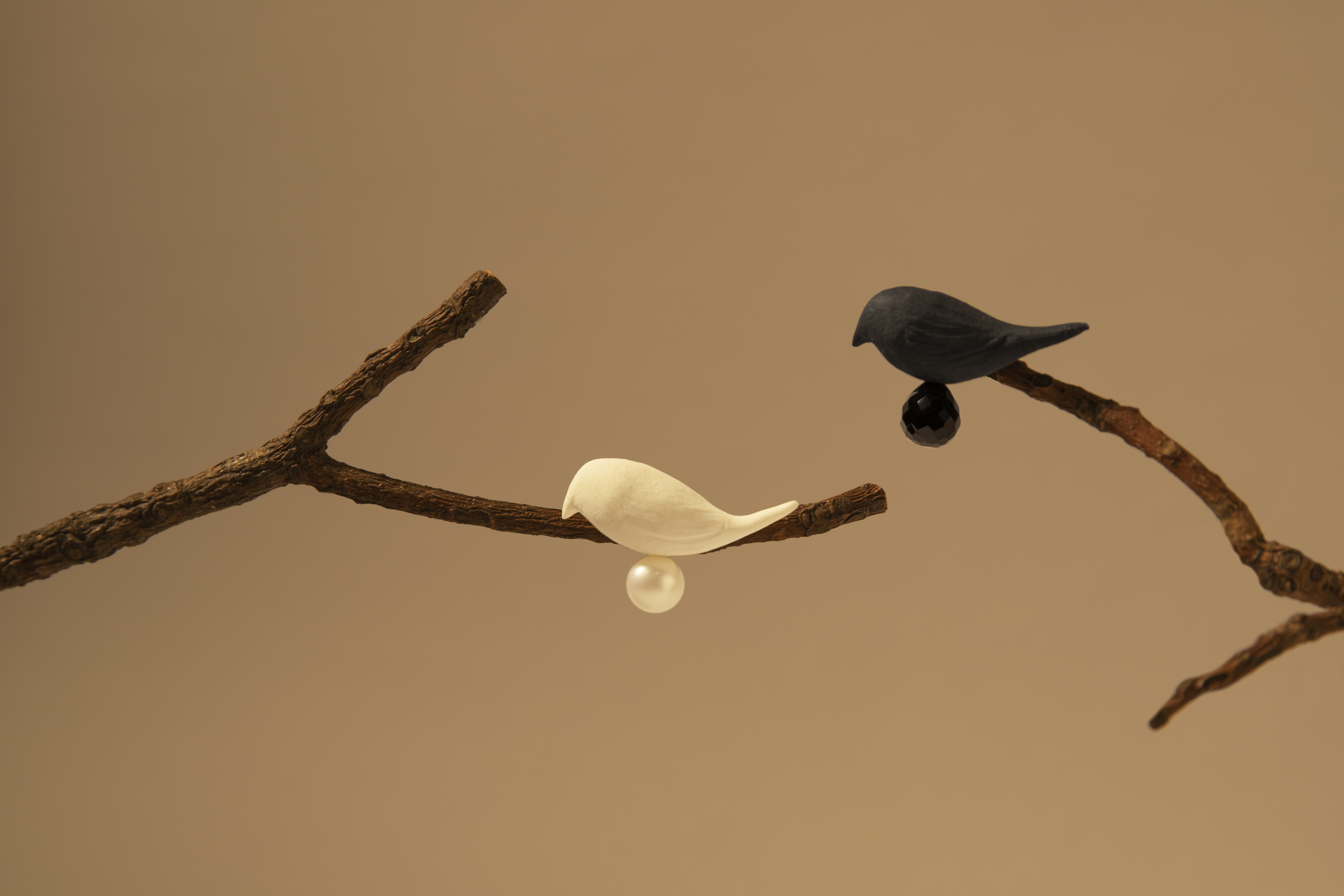 候鳥寶石耳環。NT$1,900（單支）（Olivia Yao Jewellery提供）