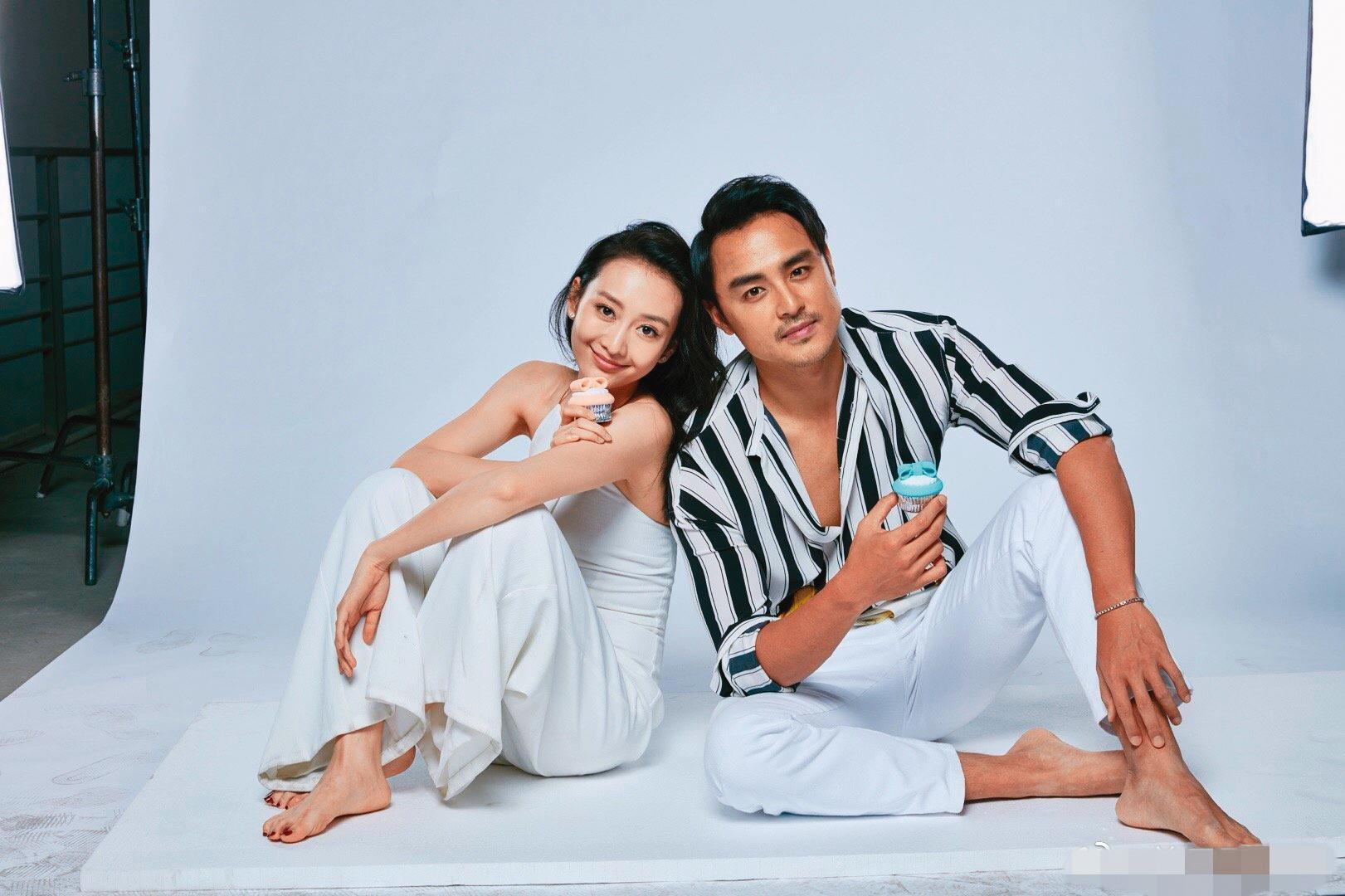 明道在與王鷗演完情侶之後,隨即跟真的明道太太結婚並且公開喜訊。(網路圖片)