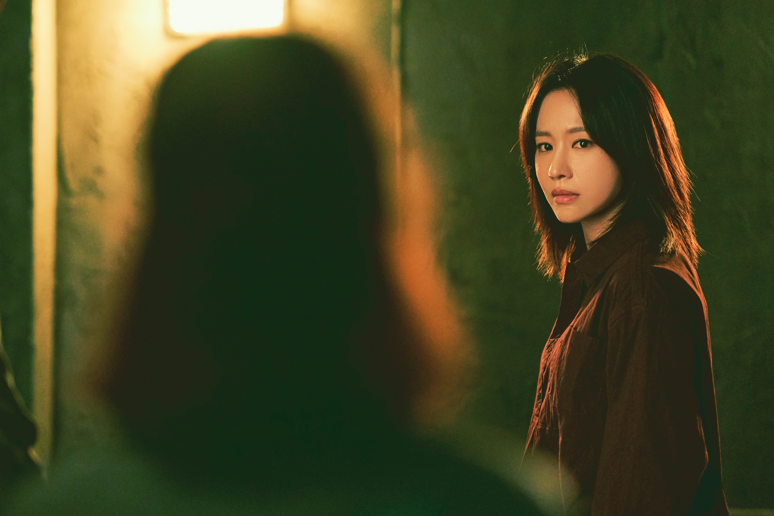 金亞中相隔5年回歸小螢幕，在Disney+原創韓劇《迷網追兇》中飾演重案組刑警。（Disney+提供）