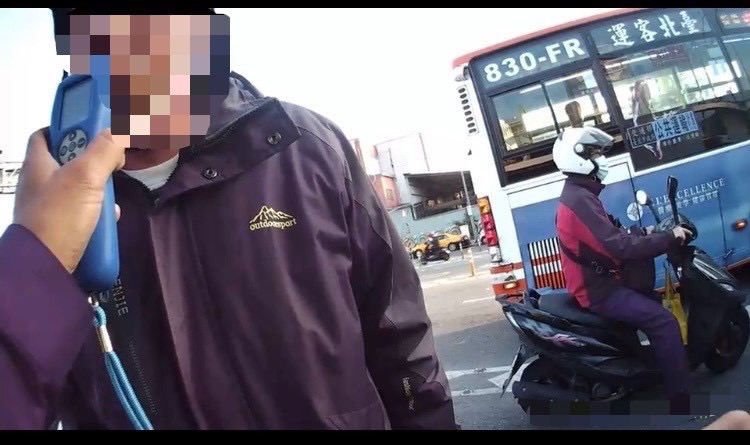 警方酒測塑膠吹嘴換新避染「毒」（警方提供）