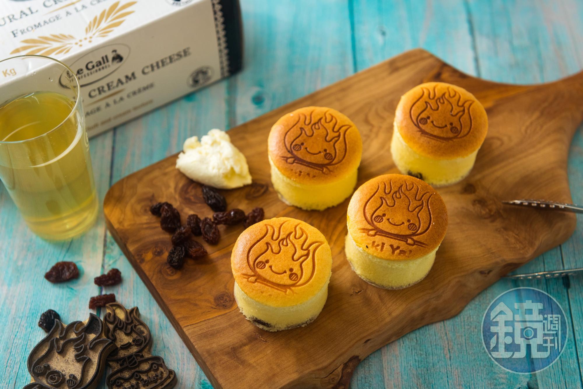 「2吋輕乳酪蛋糕」改良傳統輕乳酪不是太粉就是太輕的缺點，份量也剛好供個人獨享。（55元／2個）