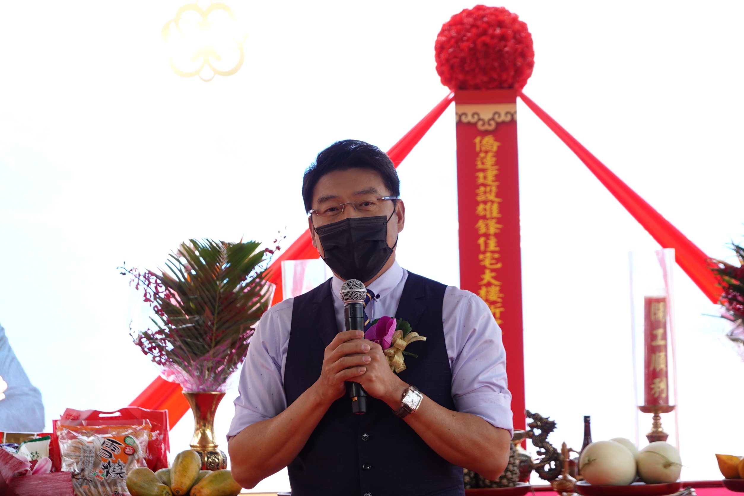 謝震武首次代言建案，花半年時間查核建商信譽才點頭。