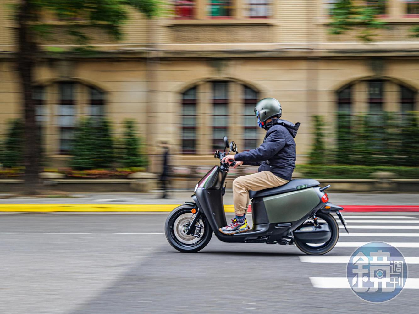 Gogoro SuperSport搭載G2.2 鋁合金水冷永磁同步馬達，提供 7.6 kW / 3000 rpm 最大動力。