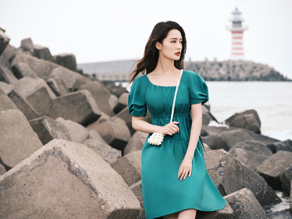 女星李沁同時趕拍兩部新戲，卻遇疫情困在上海。（翻攝李沁工作室微博）