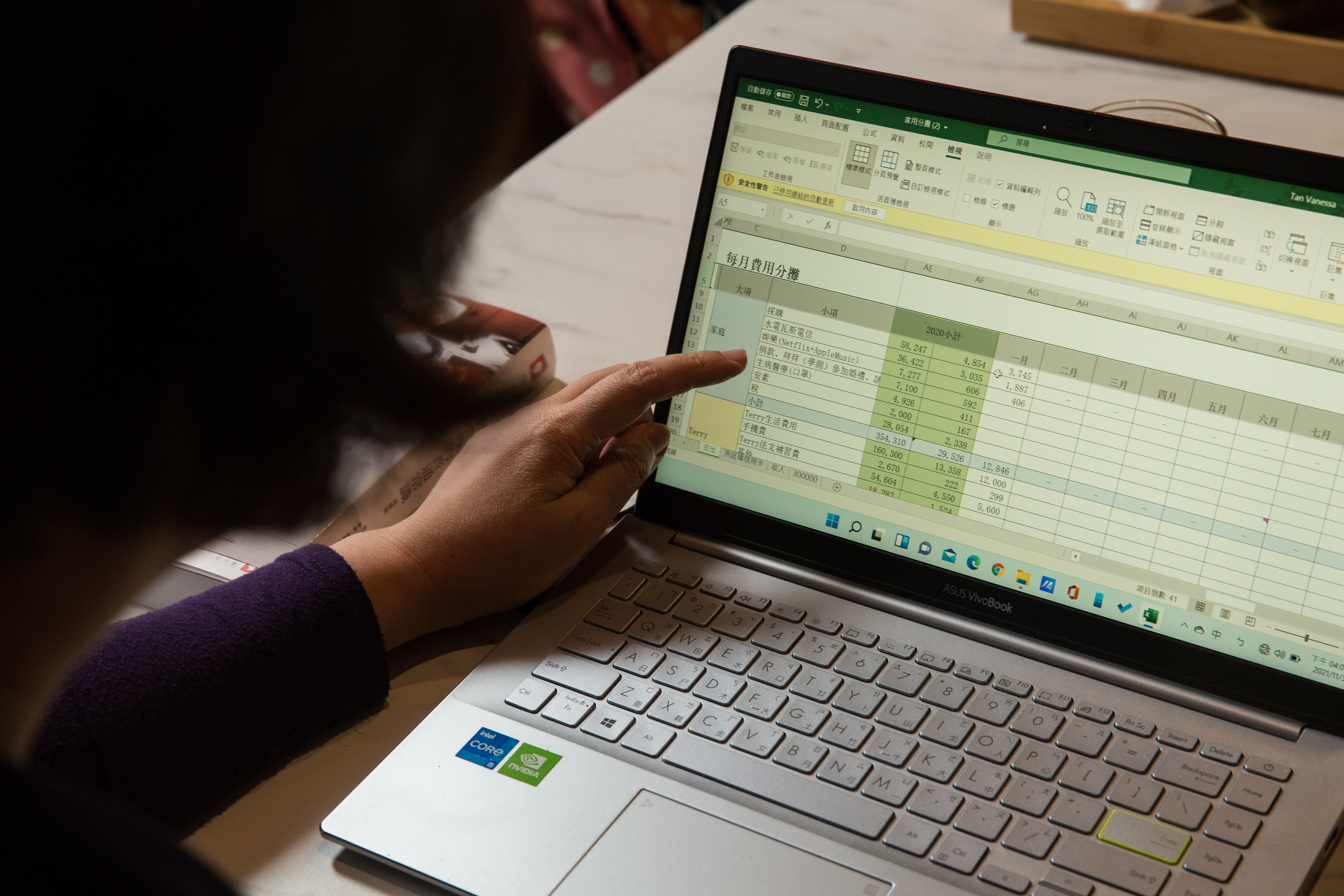 退休理財部落客嫺人表示，過去有成功被債券ETF救援的經驗。