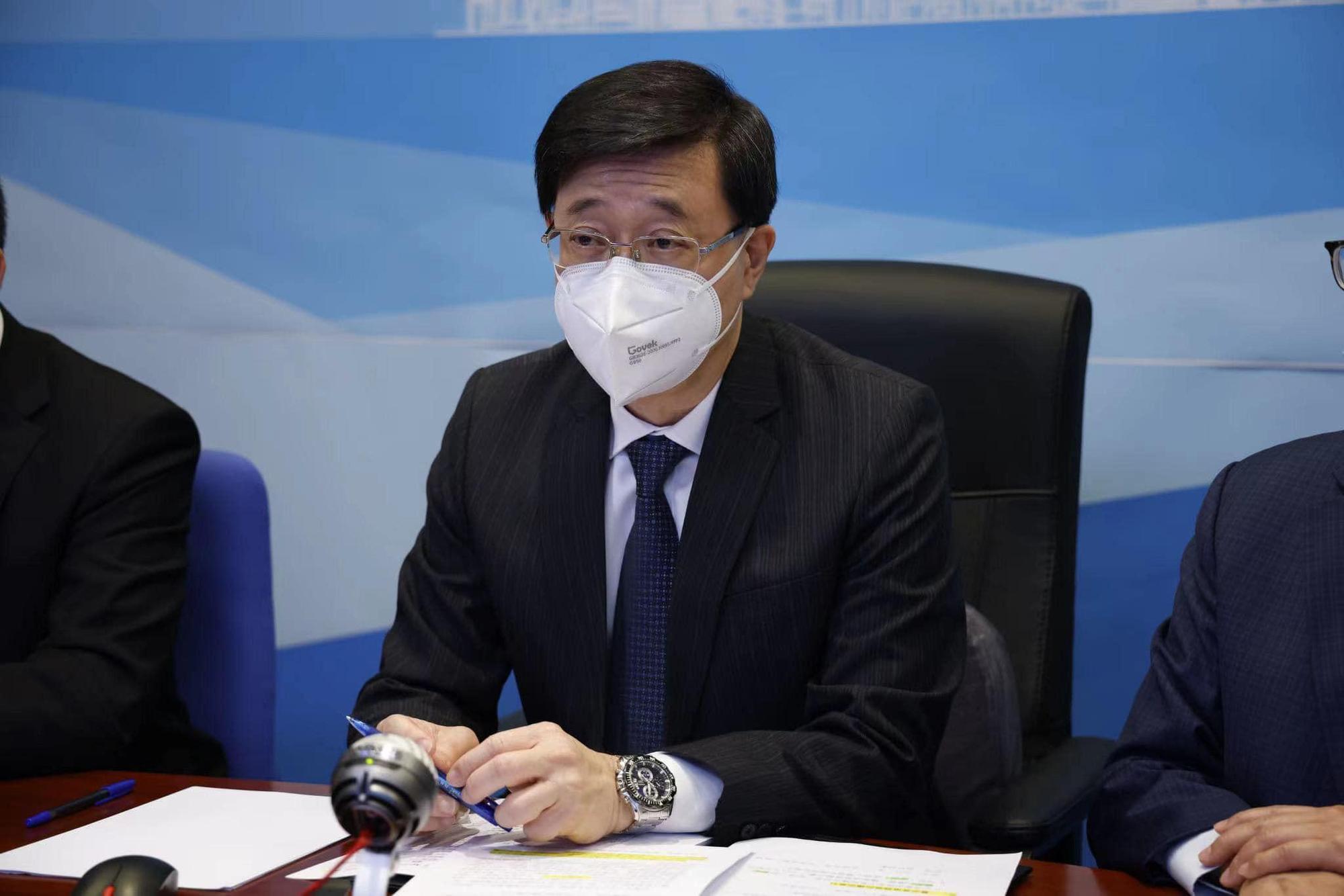 香港特首提名昨（14）日截止，由「北京欽點」的李家超為唯一候選人。（翻攝李家超臉書）
