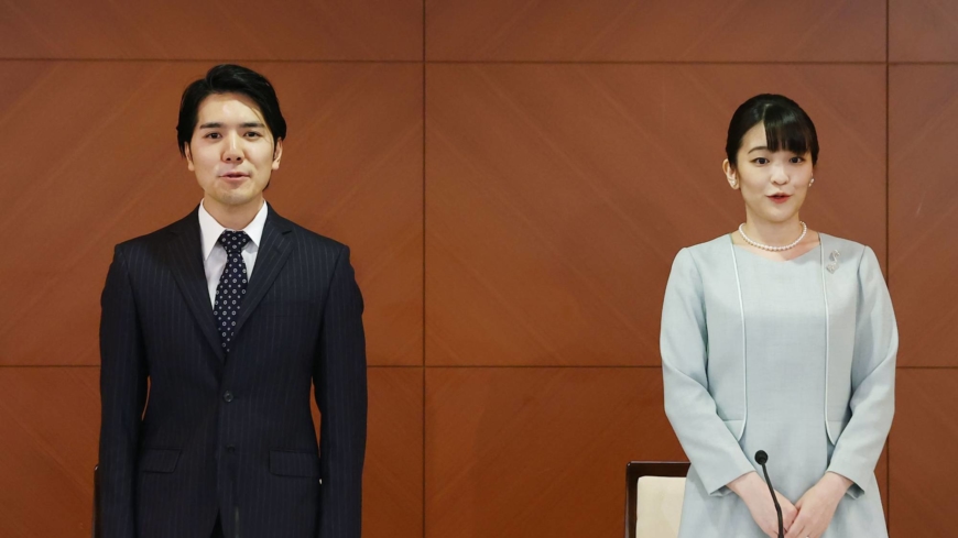 小室真子（右）與夫婿小室圭（左）婚後移居美國紐約，展開新生活。（翻攝AndyVermaut推特）