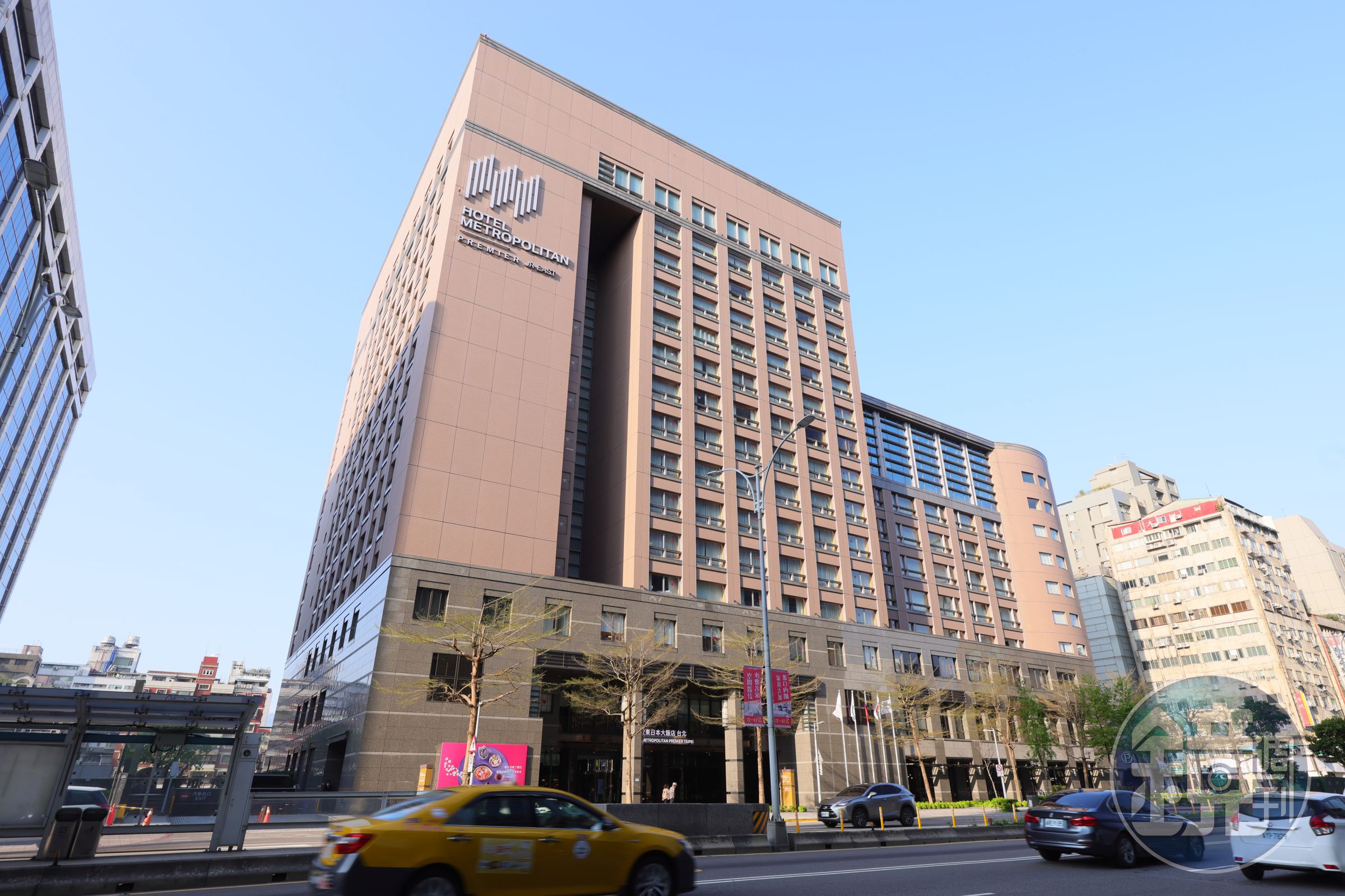 座落在台北捷運南京復興站附近的「JR東日本大飯店台北」交通非常便利。