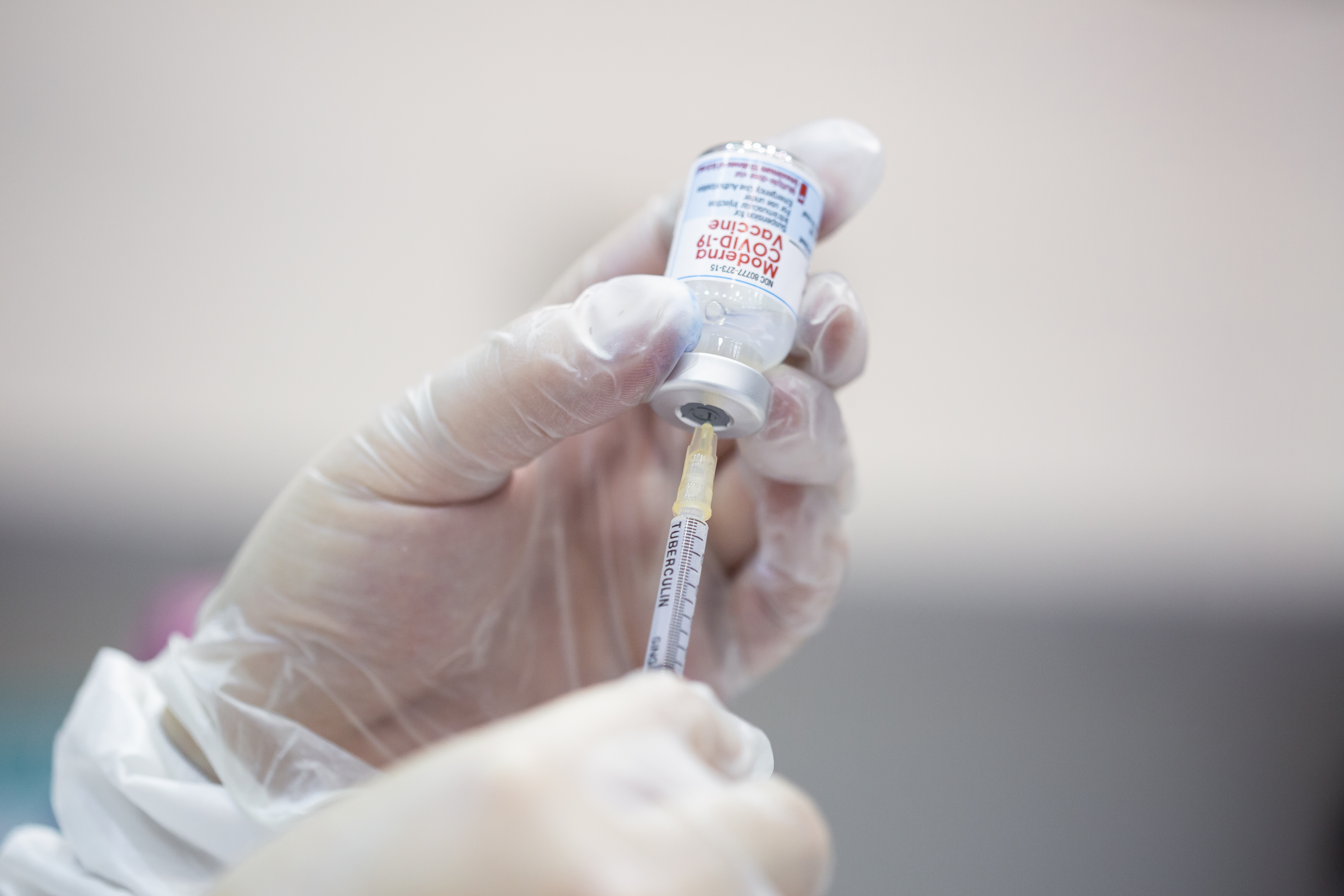 衛福部食藥署已核准莫德納疫苗用於6至11歲兒童接種。（本刊資料照）