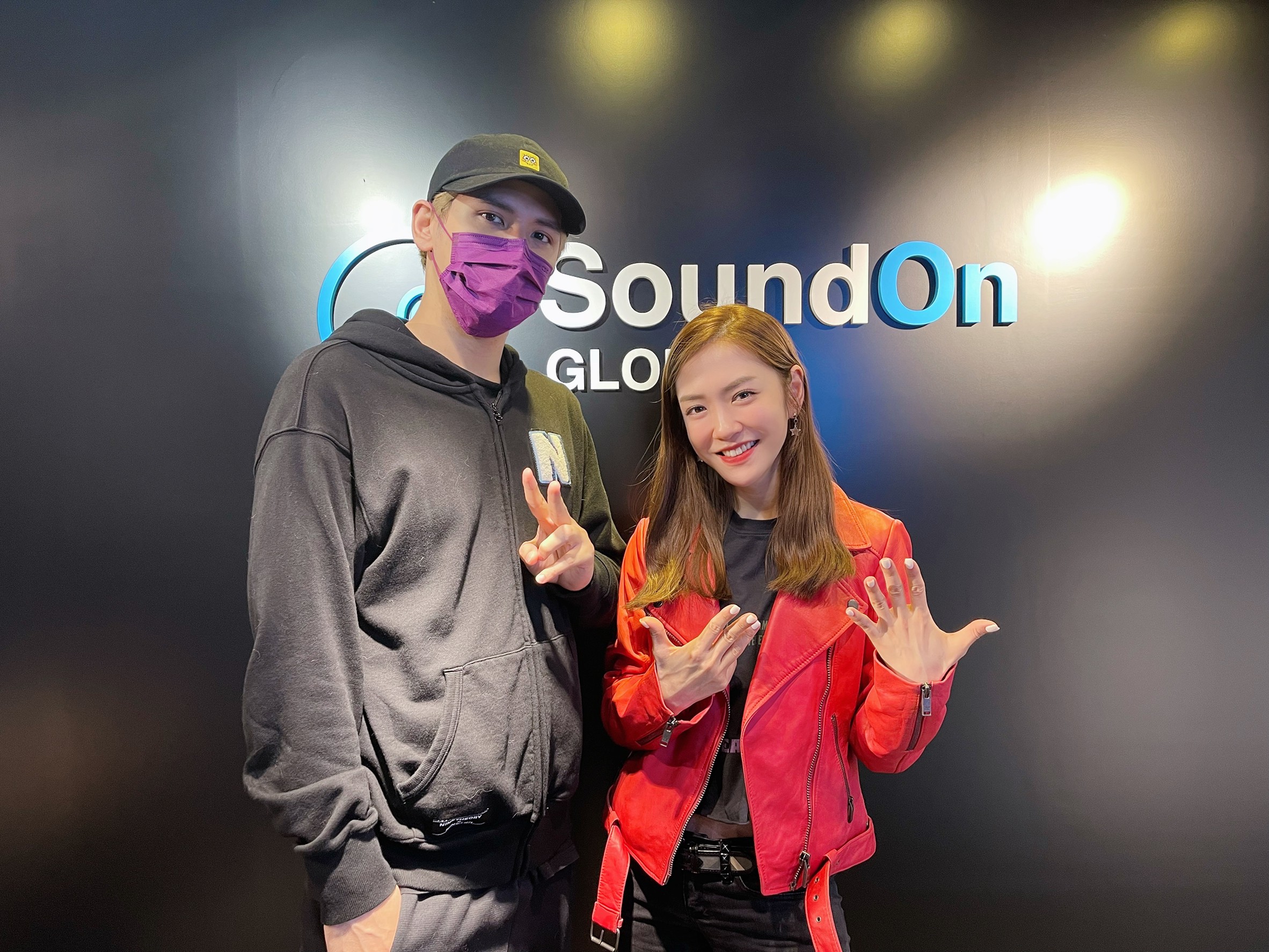 楊千霈親敲通告邀請陳零九上節目。（經紀人提供）