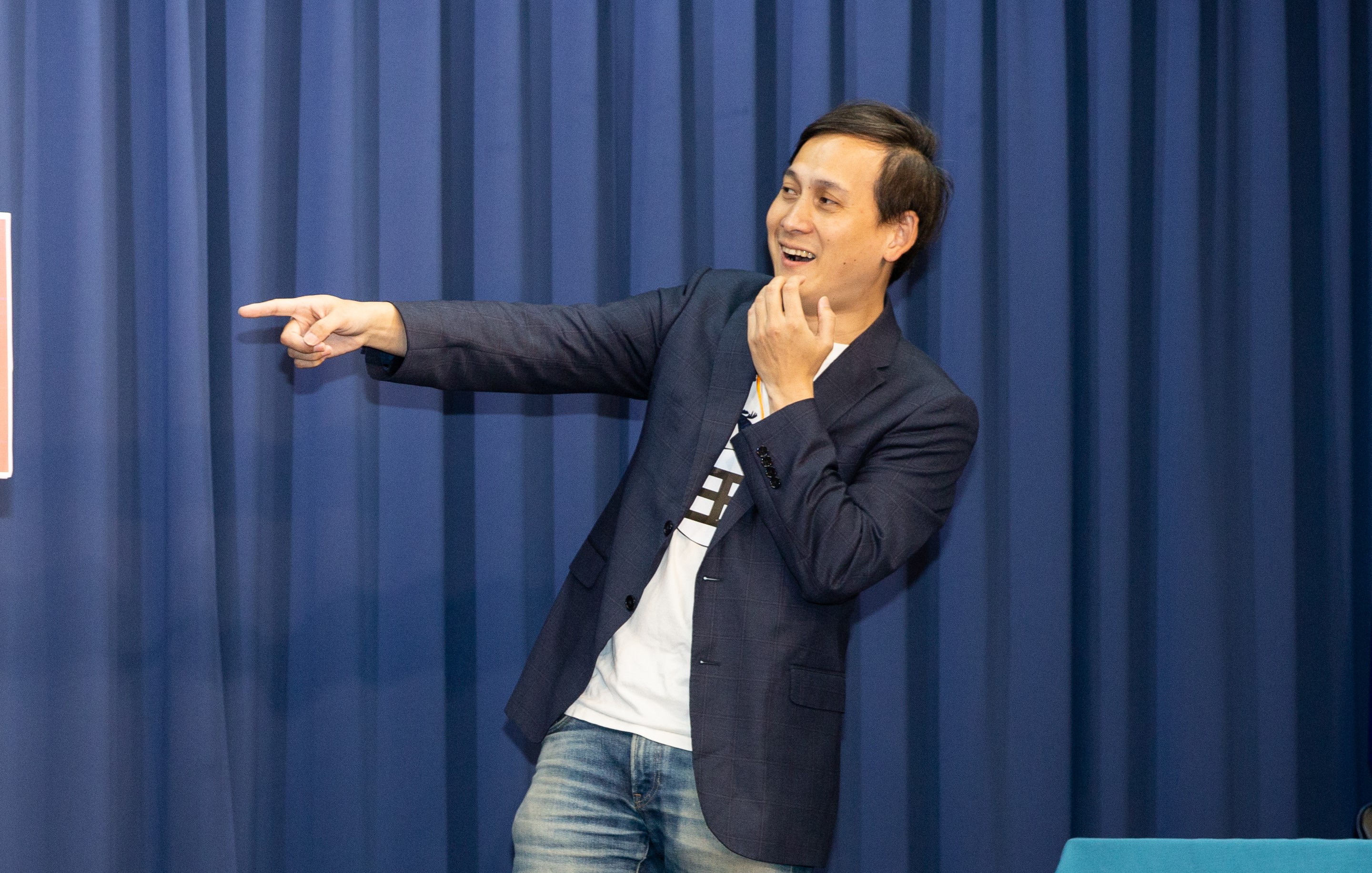 葉元之被爆違反防疫規定逐桌敬酒，衛生局表示若查證屬實將會開罰。（本刊資料照）