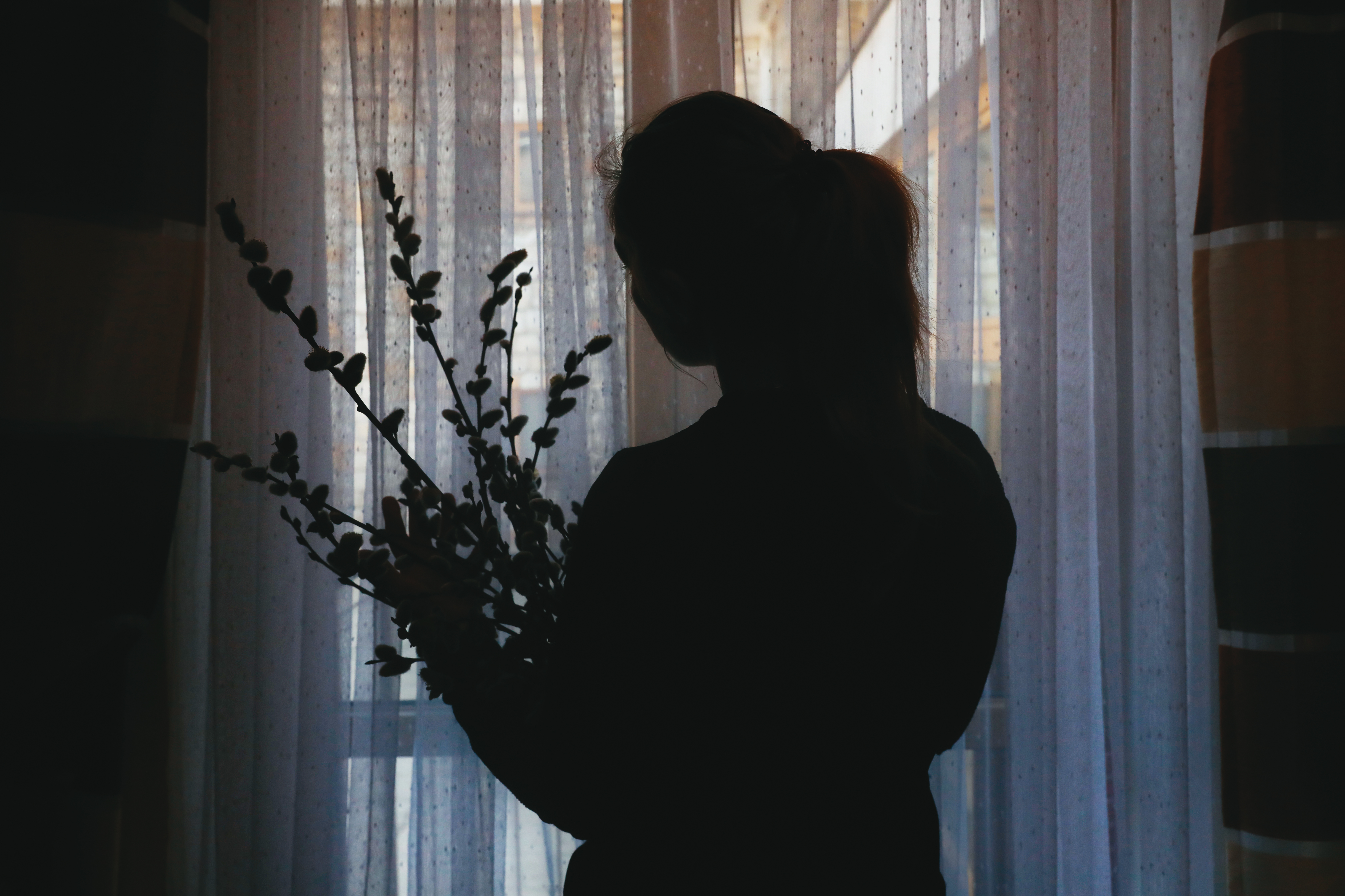 伊拉抗拒拍照，原因是擔心普丁和俄國人有天會找她和孩子報復。