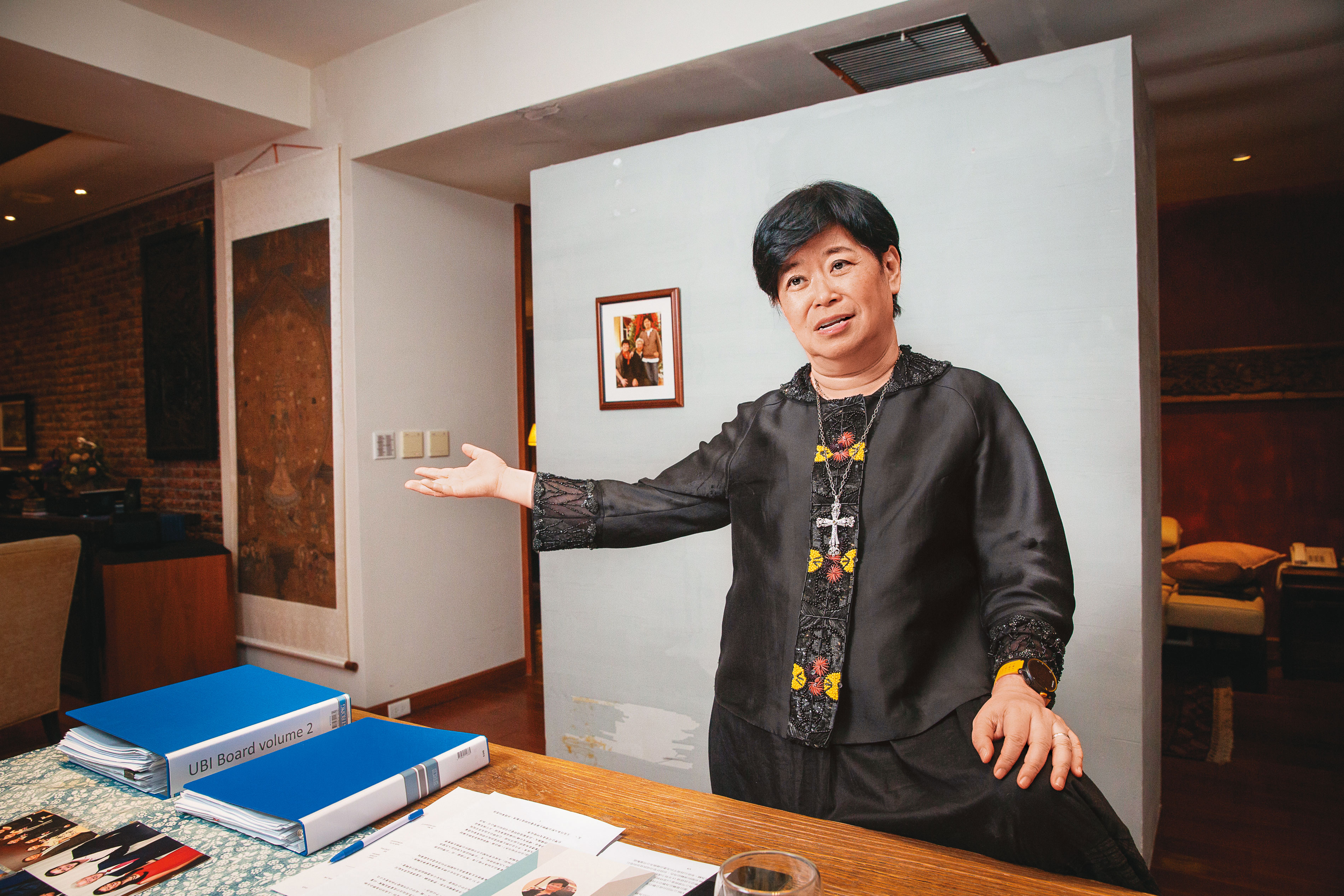 王長怡親上火線捍衛主權,強調公司依舊是她在主導。