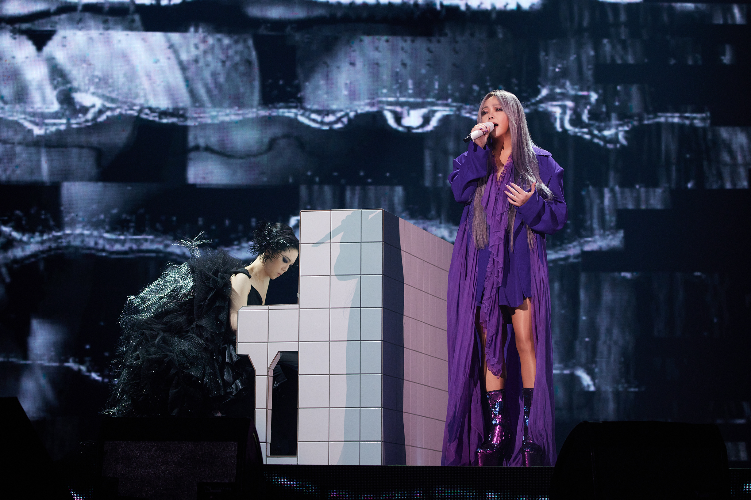 張惠妹在台北小巨蛋一連唱了12場，儘管落實防疫規定，仍擋不住病毒無情的擴散。（聲動娛樂提供）