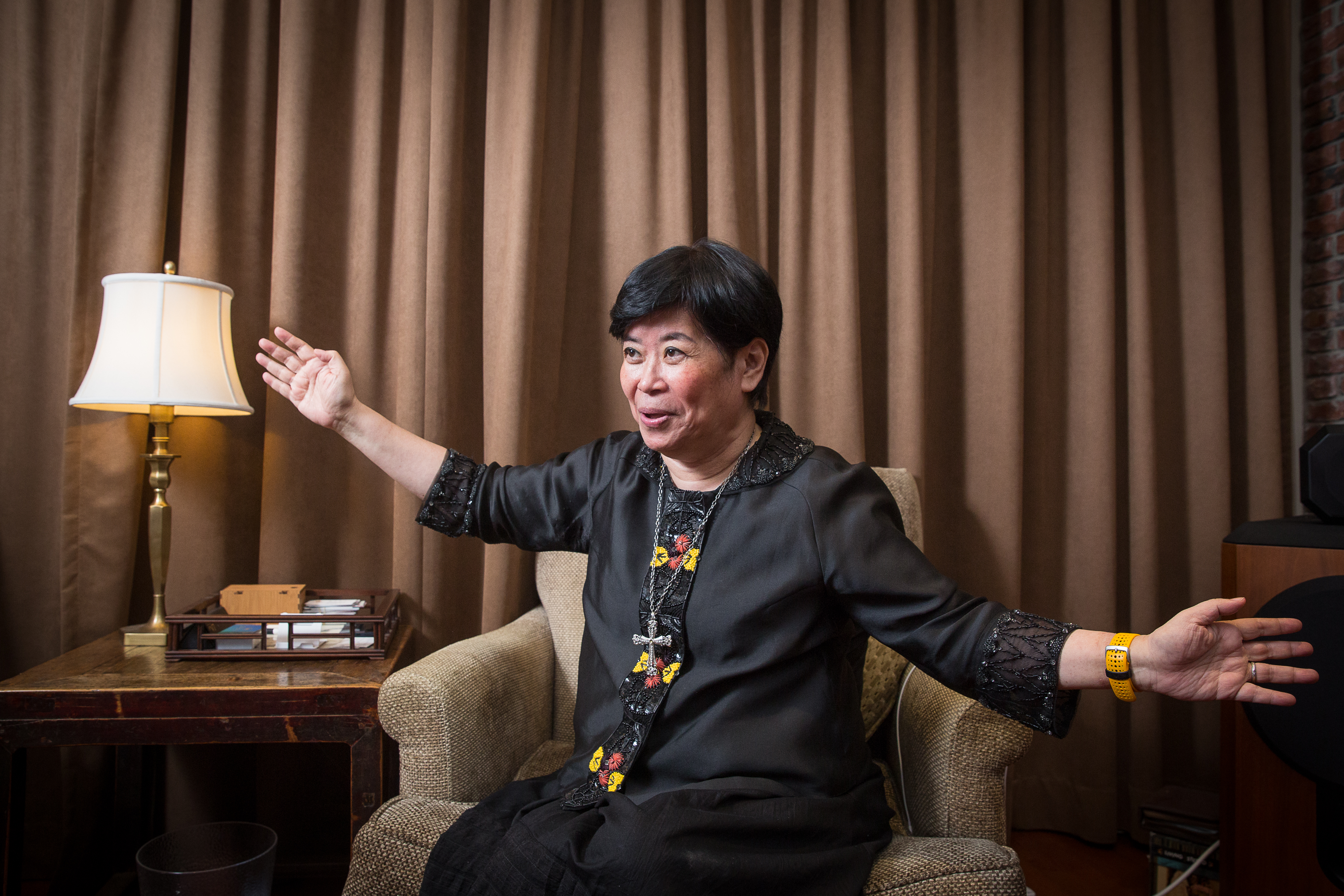 談到聯生藥董座一夕變天，王長怡罕見拉高分貝開砲。