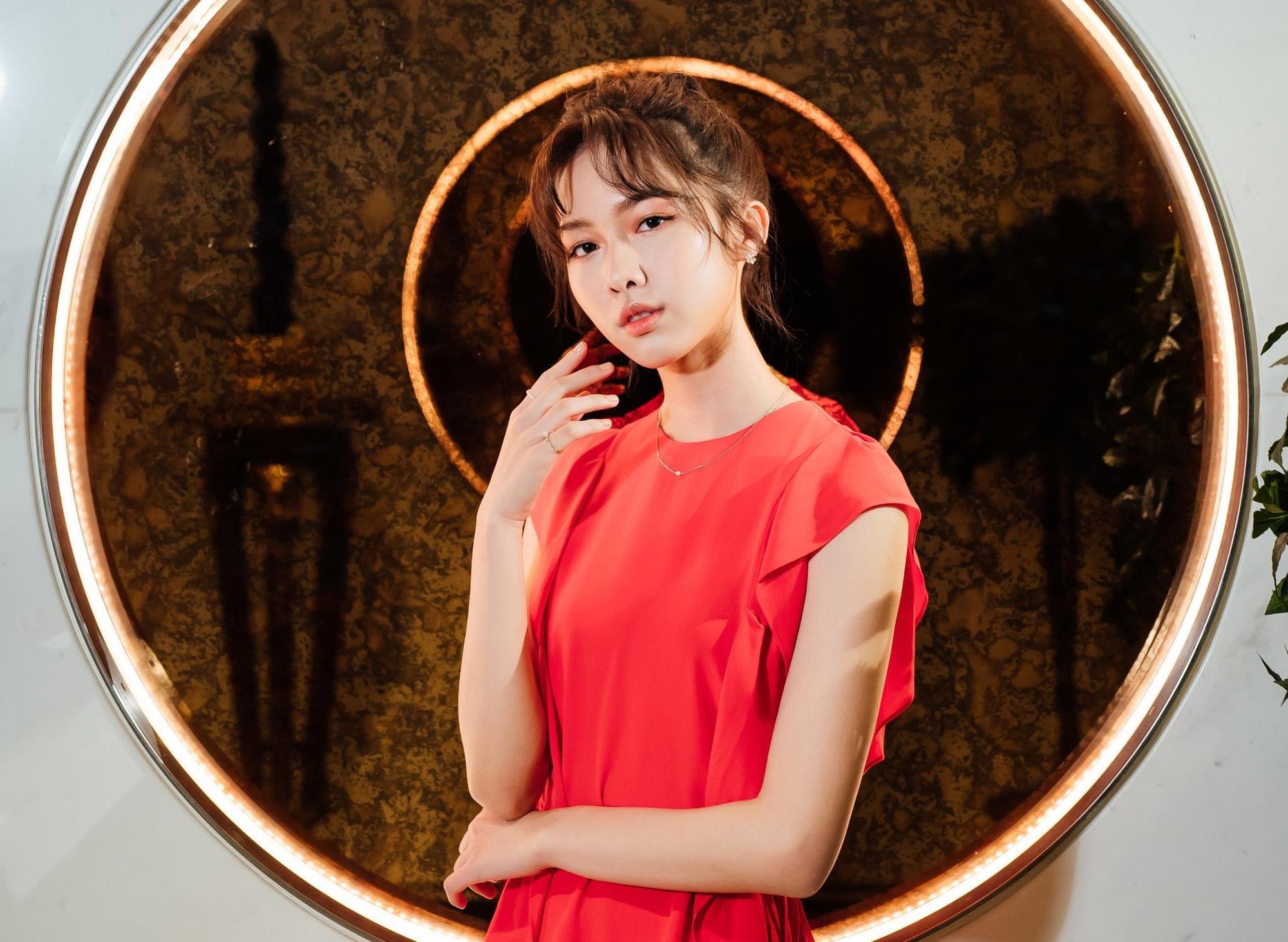 「少女蘇慶儀」何思靜經紀人確診,所幸她PCR檢測是陰性。(星空飛騰提供)