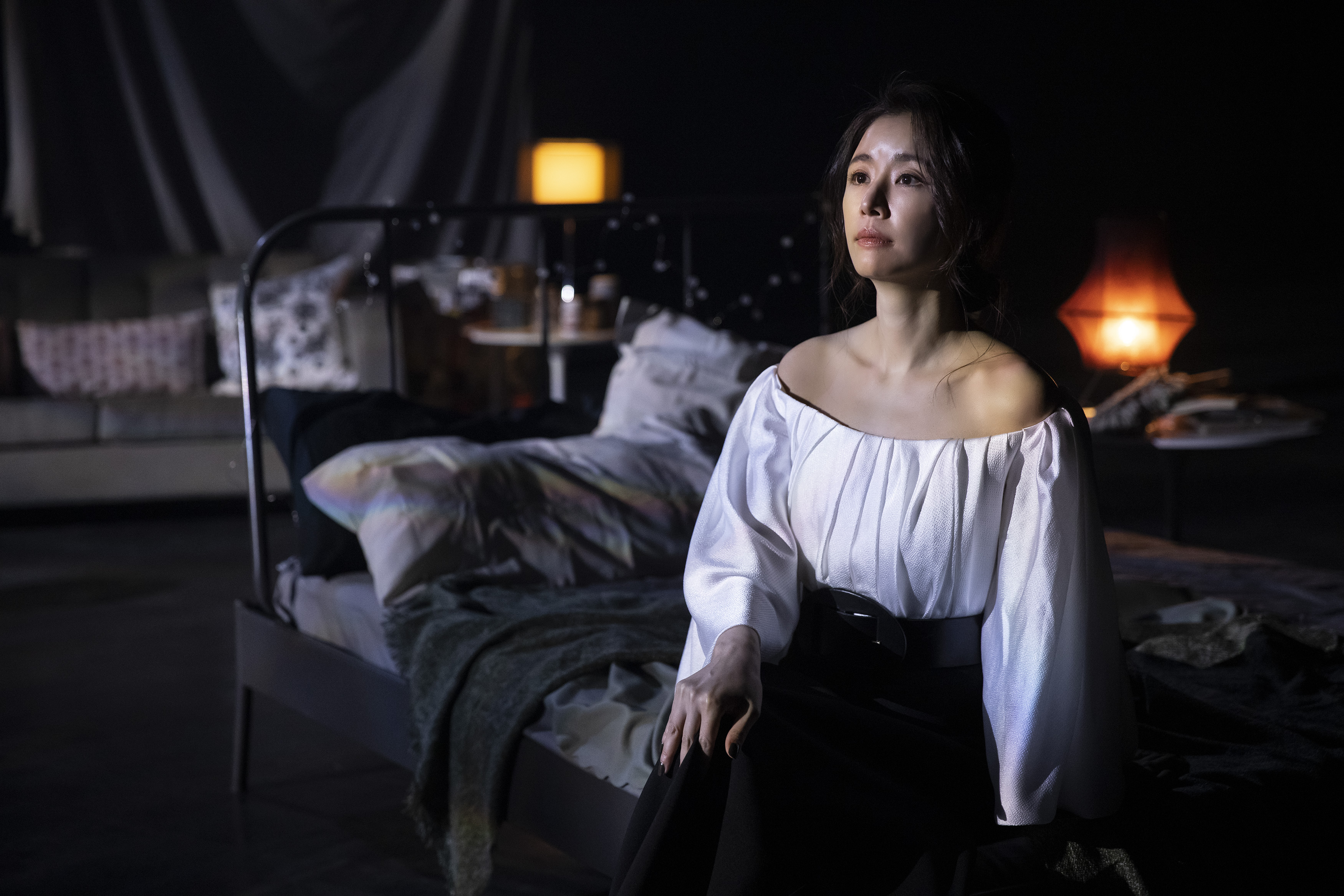 林心如〈請別愛我〉化身蘿絲媽媽傾訴滄桑。（相信音樂提供）