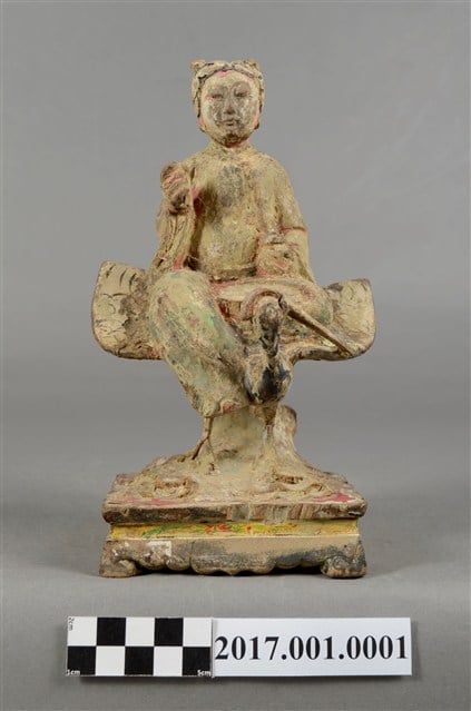國立臺灣歷史博物館搭上阿翰影片熱潮,公布九天玄女的木雕像。(翻攝自國立臺灣歷史博物館臉書粉專)