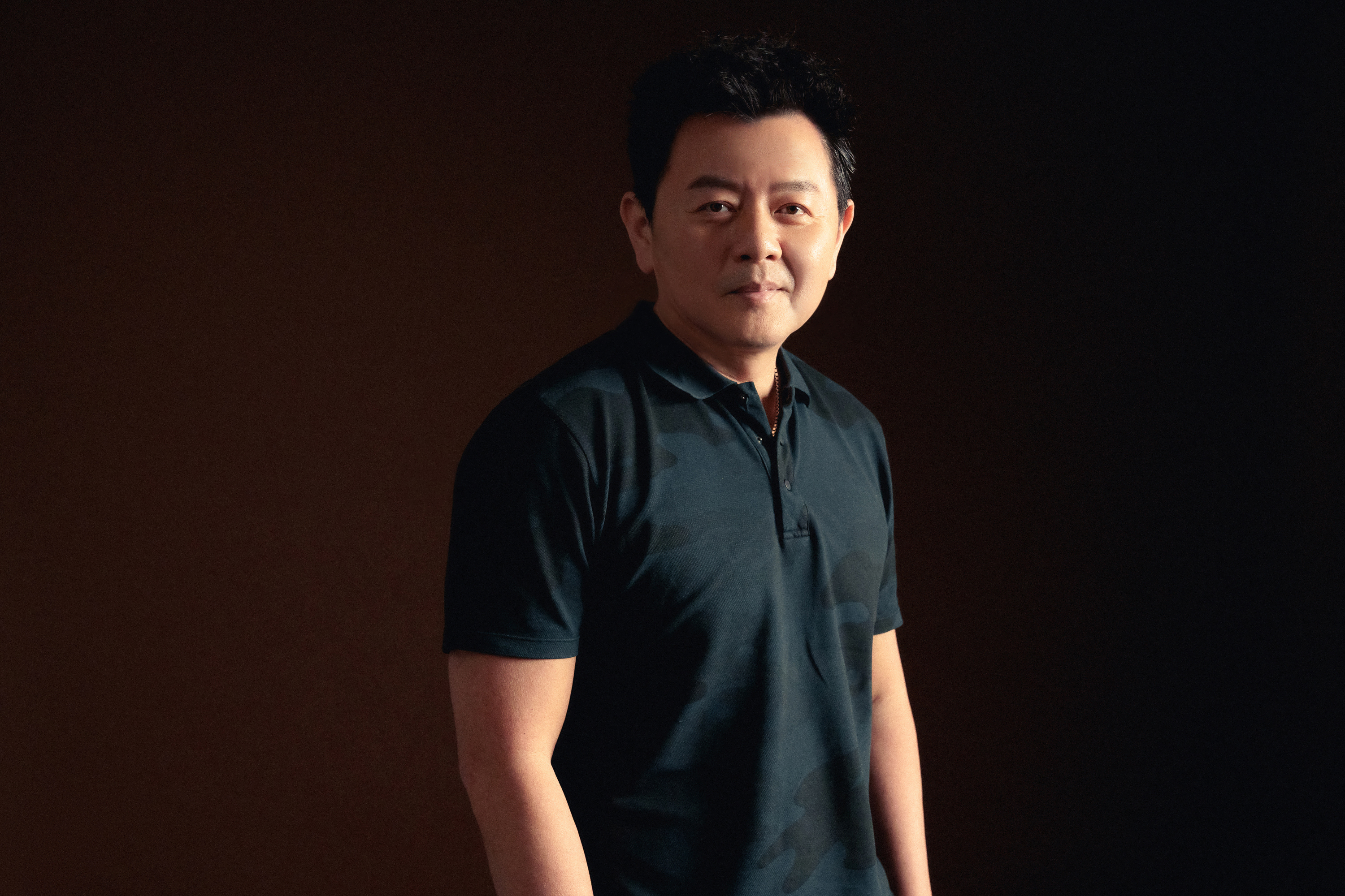 庹宗康自曝重訓導致膝蓋受傷。（CBOOK提供）