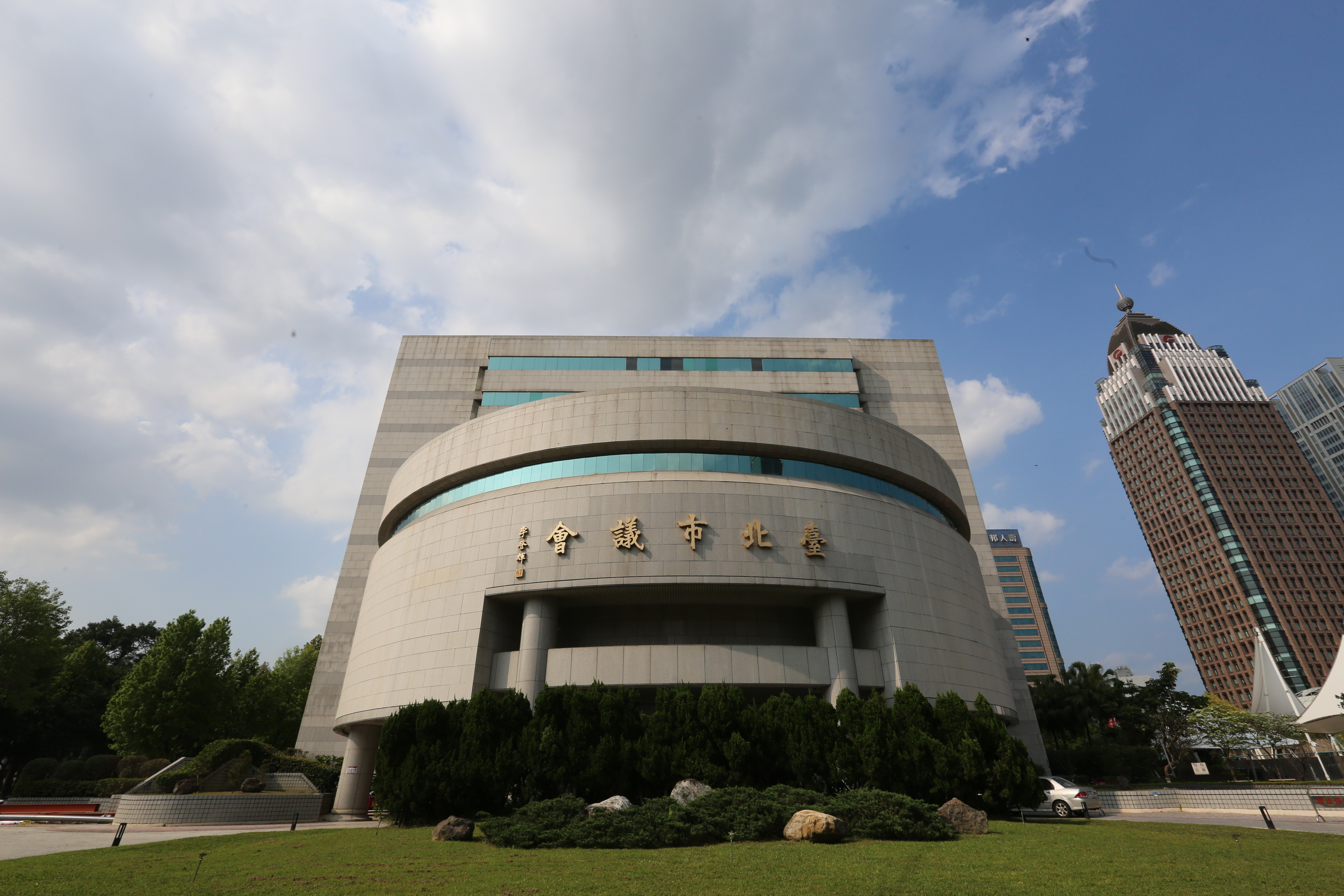 台北市立聯合醫院副總院長傳出確診，其曾於市議會列席報告。（本刊資料照）