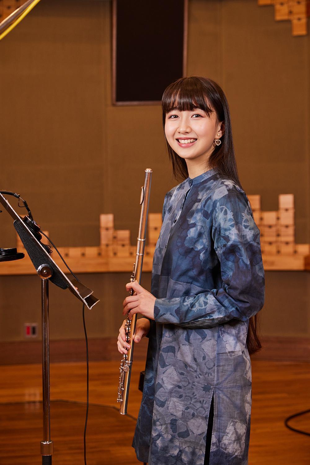 心美除配音外,也替《漁港的肉子》的配樂演奏長笛。(環球音樂提供)