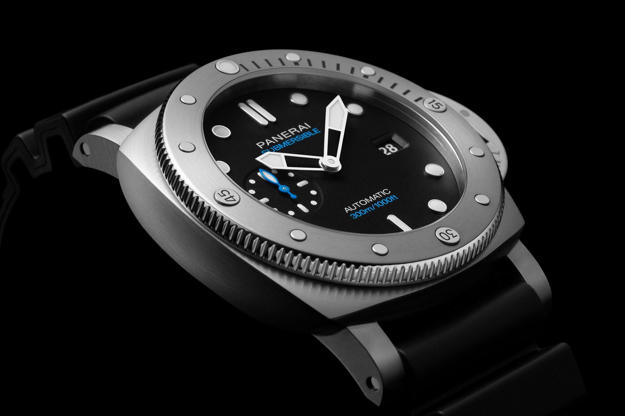 Submersible QuarantaQuattro PAM01229,建議售價NT$280,000。