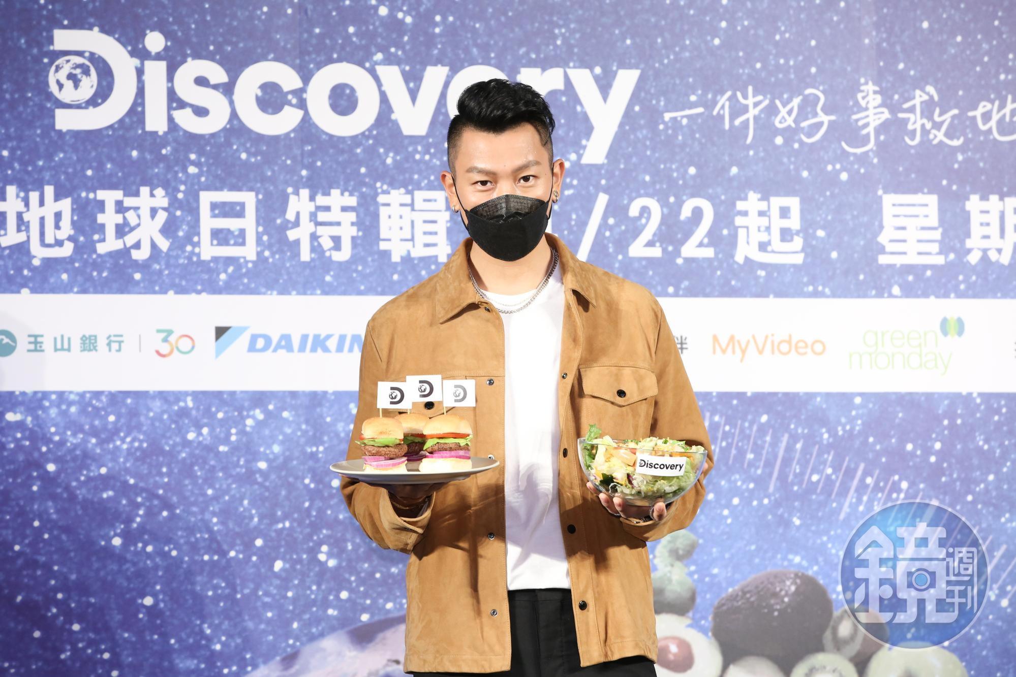 瘦子E. SO完成21天不吃肉的挑戰，覺得過程比想像中更為容易，也真正體會到美食的滋味。