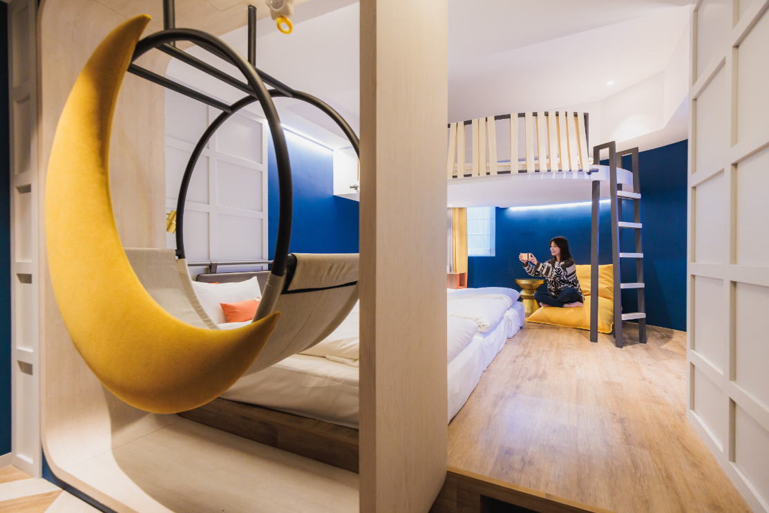 入口處設置的網美感鞦韆，是真的可以使用。