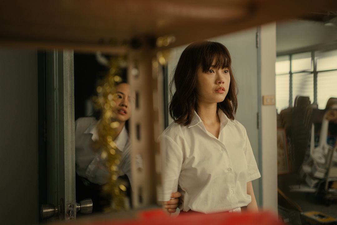 Praewa為BNK48成員,曾主演清新泰片《未來的彼方有我嗎》。(龍祥電影提供)