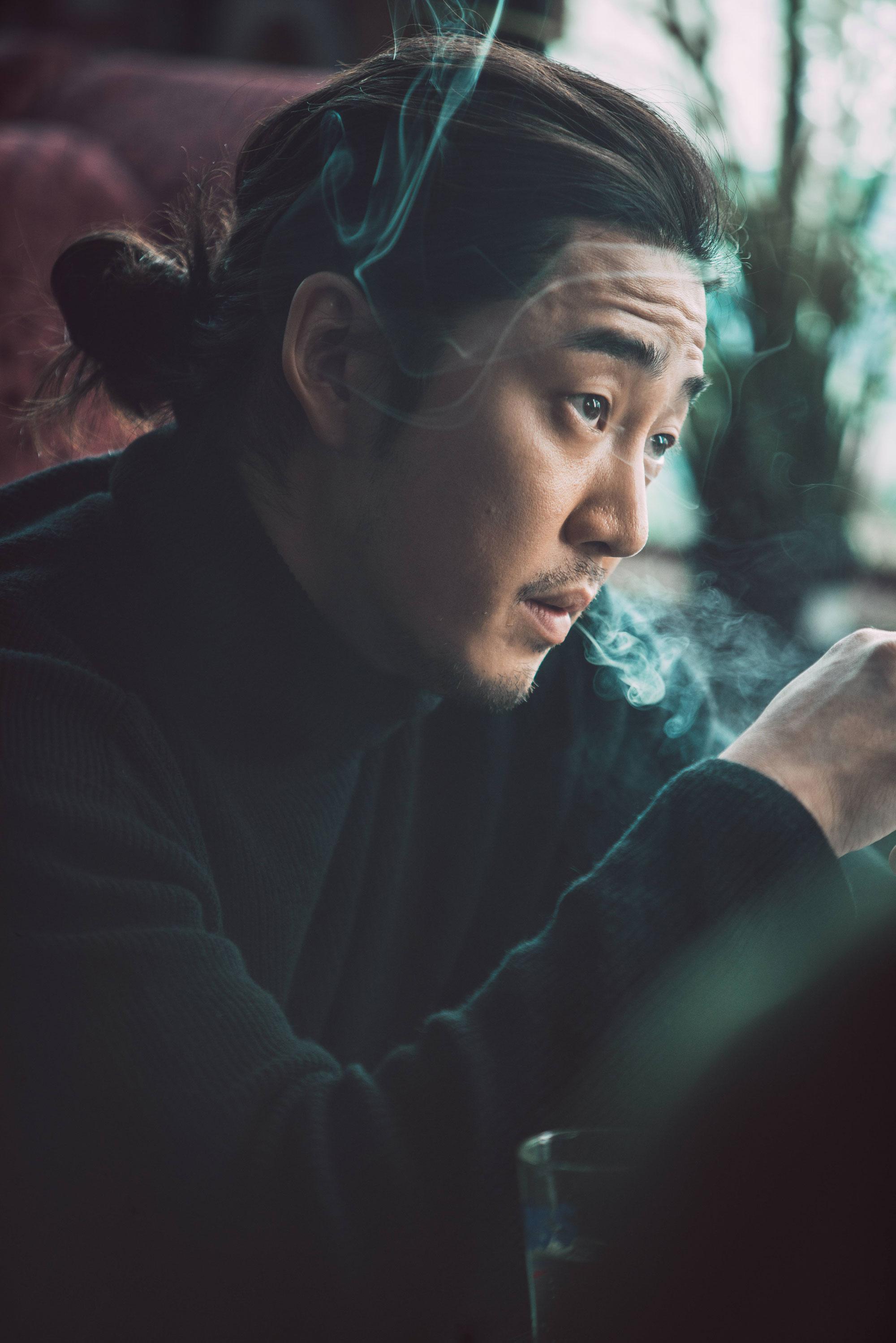 尹啟相在《犯罪都市》中飾演朝鮮族幫派首領。（翻攝自Daum Movie）
