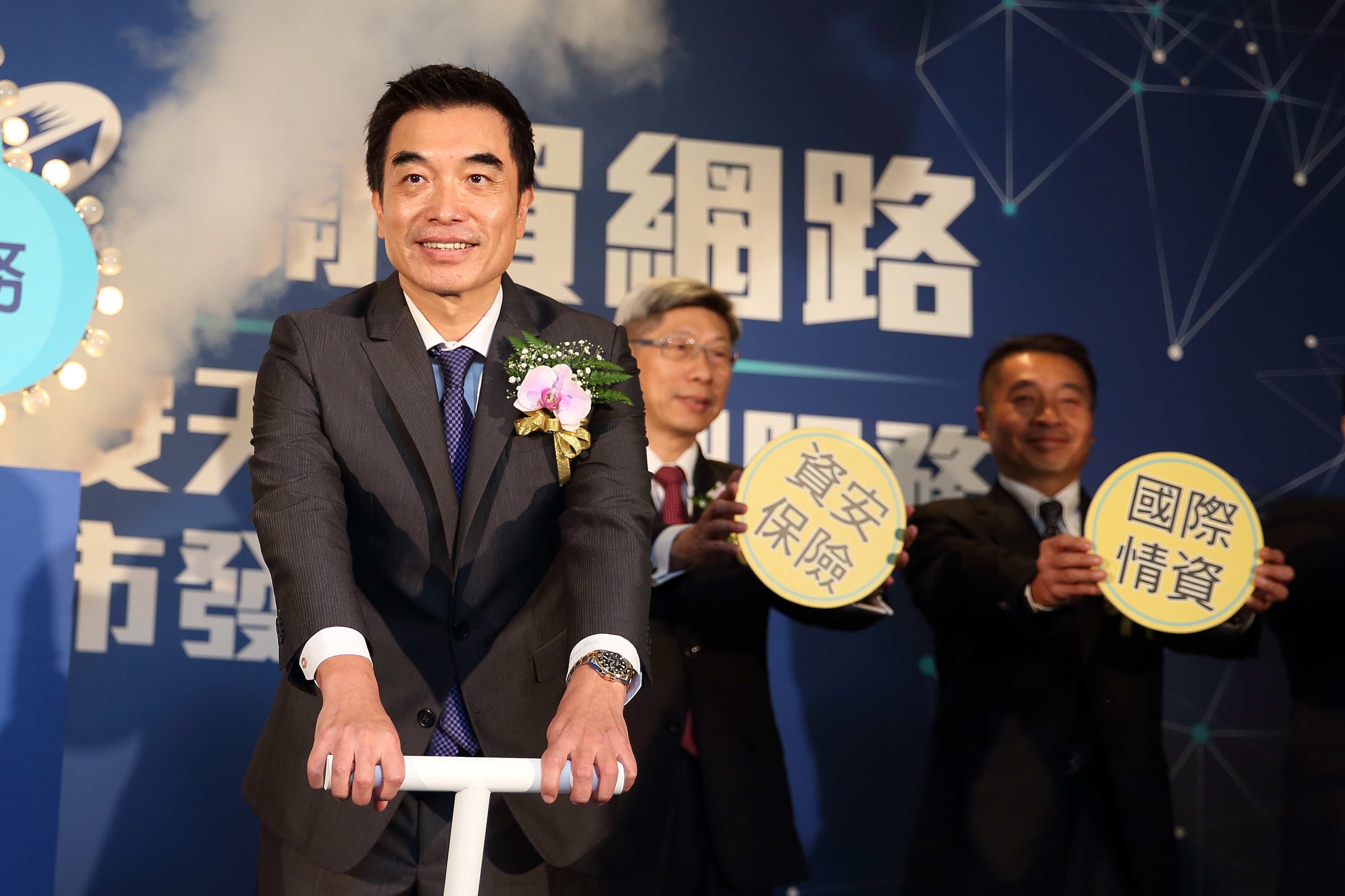關貿因配合防疫政策而打響知名度，近期也開始跨足B2C的新商業模式。