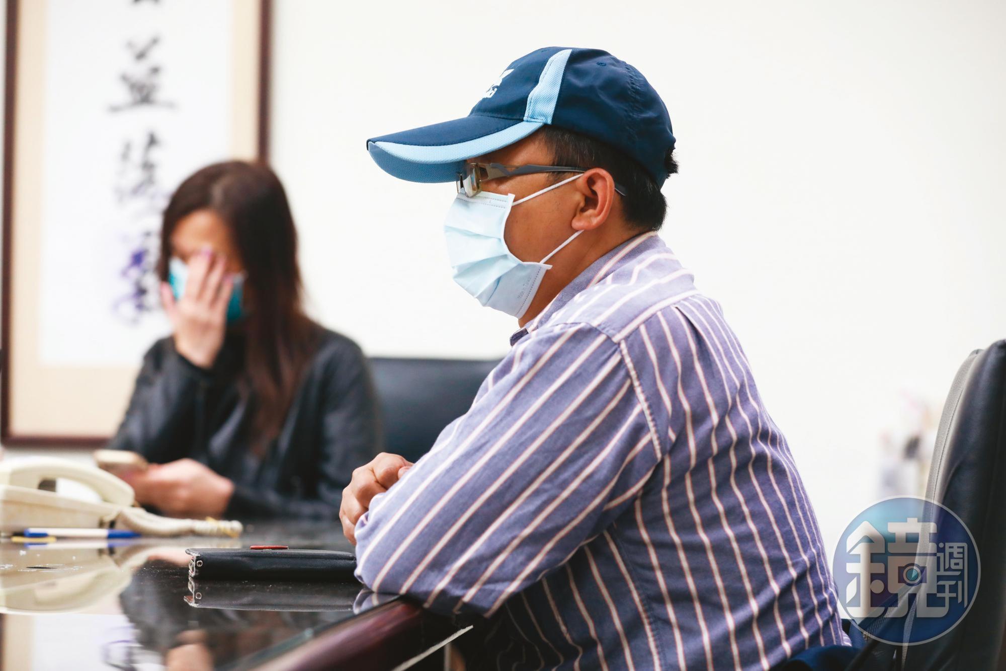 受害人A先生(右)、B小姐(左)因投資港股,各被詐騙上百萬元。