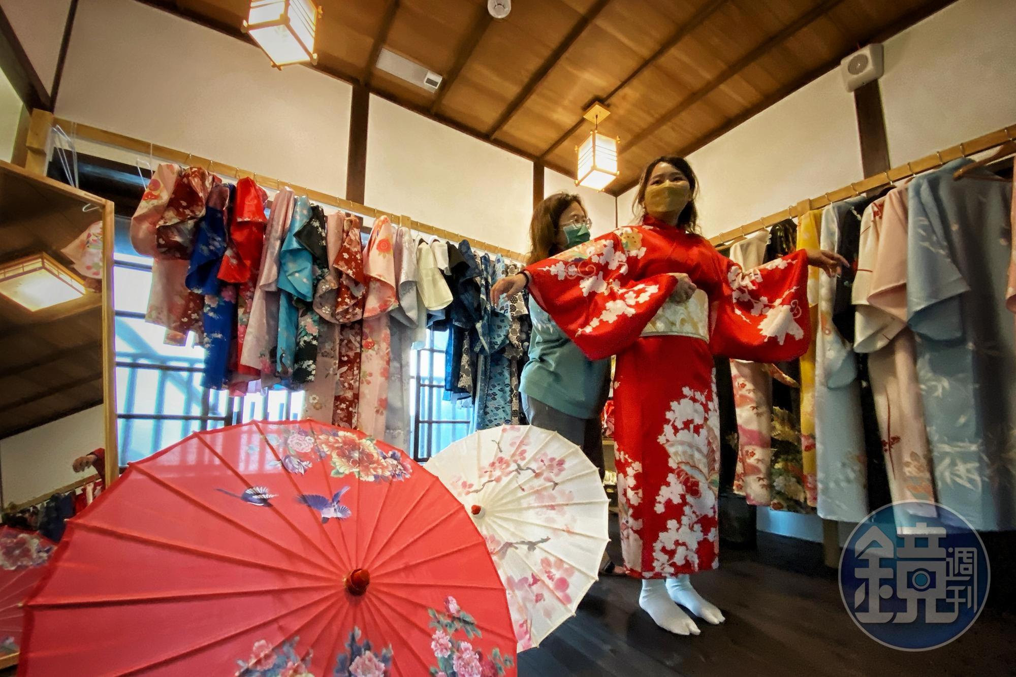 店內有多款和服可供男、女與小朋友挑選。