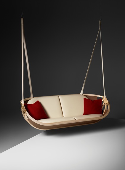 Swing Boat吊椅。NT$1,420,000（路易威登提供）