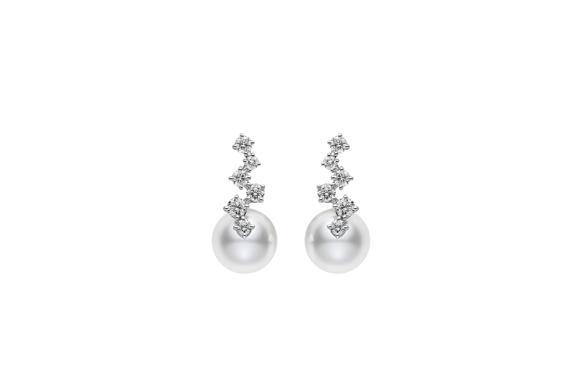 Starry Night系列珍珠鑽石耳環 NT$122 ,000 MIKIMOTO。（MIKIMOTO提供）