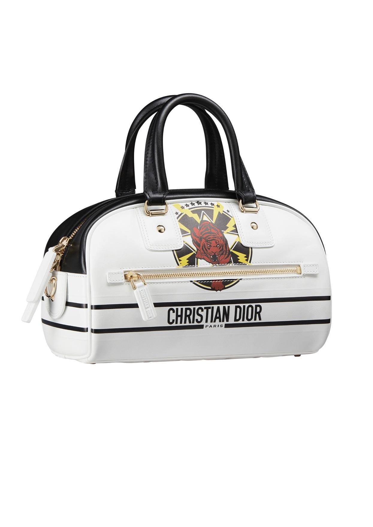 Vibe Zip Bowling白色動物印花小牛皮小型提包 NT$120,000 Dior。（Dior提供）
