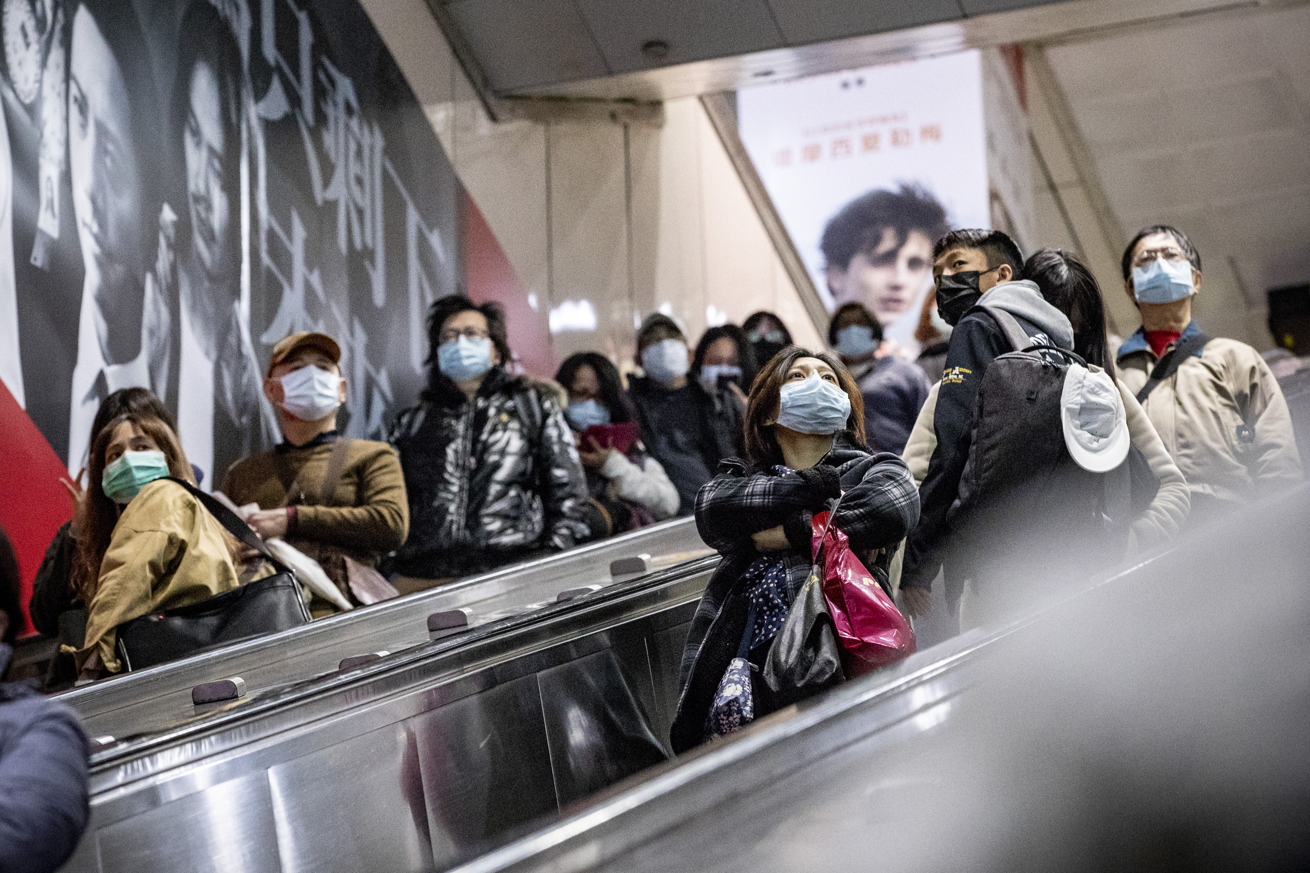 姜冠宇醫師呼籲，民眾不必過於恐慌把自己關到發瘋，並透露上班族、日常生活的防疫應對原則。