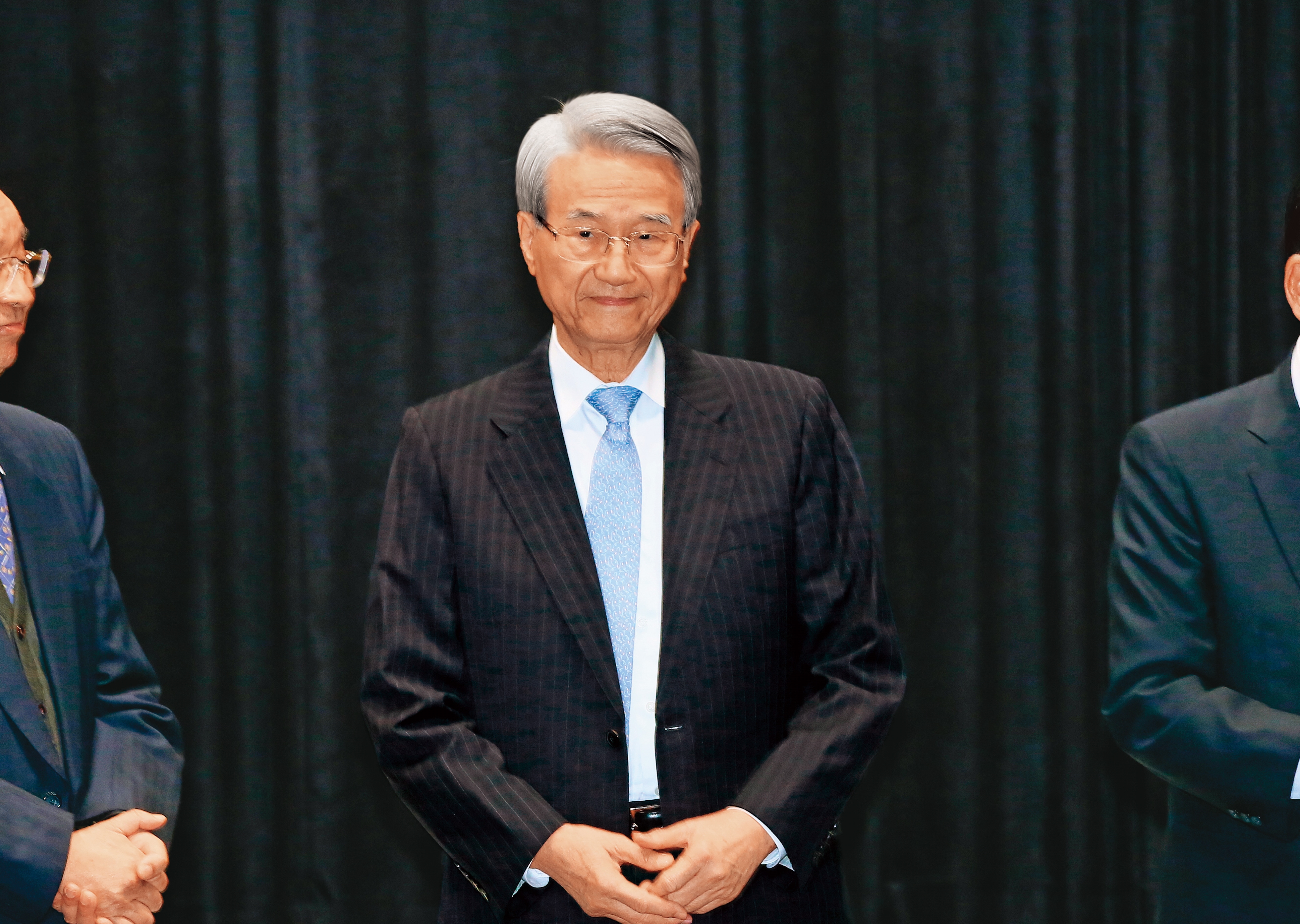 新光金創辦人吳東進退而不休，變成影子董事，讓新光金大股東擔憂。