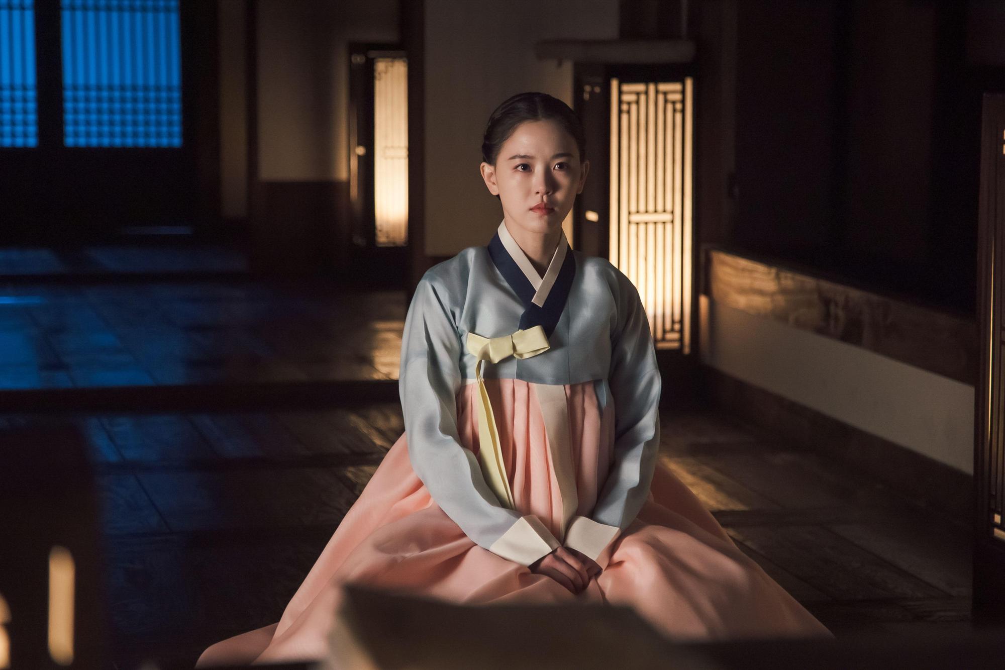 姜漢娜久違地在《紅丹心》出演第一女主角。(Disney+提供)
