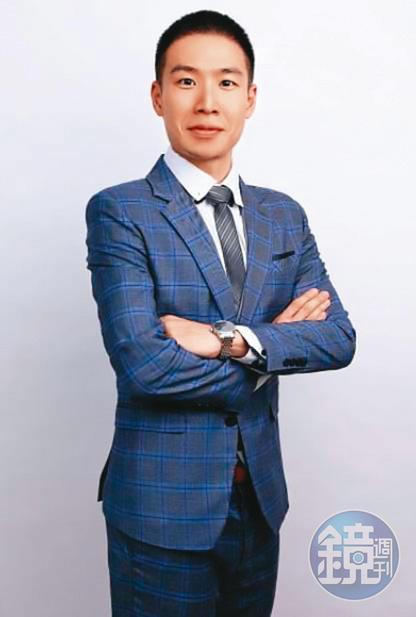 律師周弘洛(圖)指出,李立常與女性長官共築愛巢,可說是知法犯法。(翻攝網路)