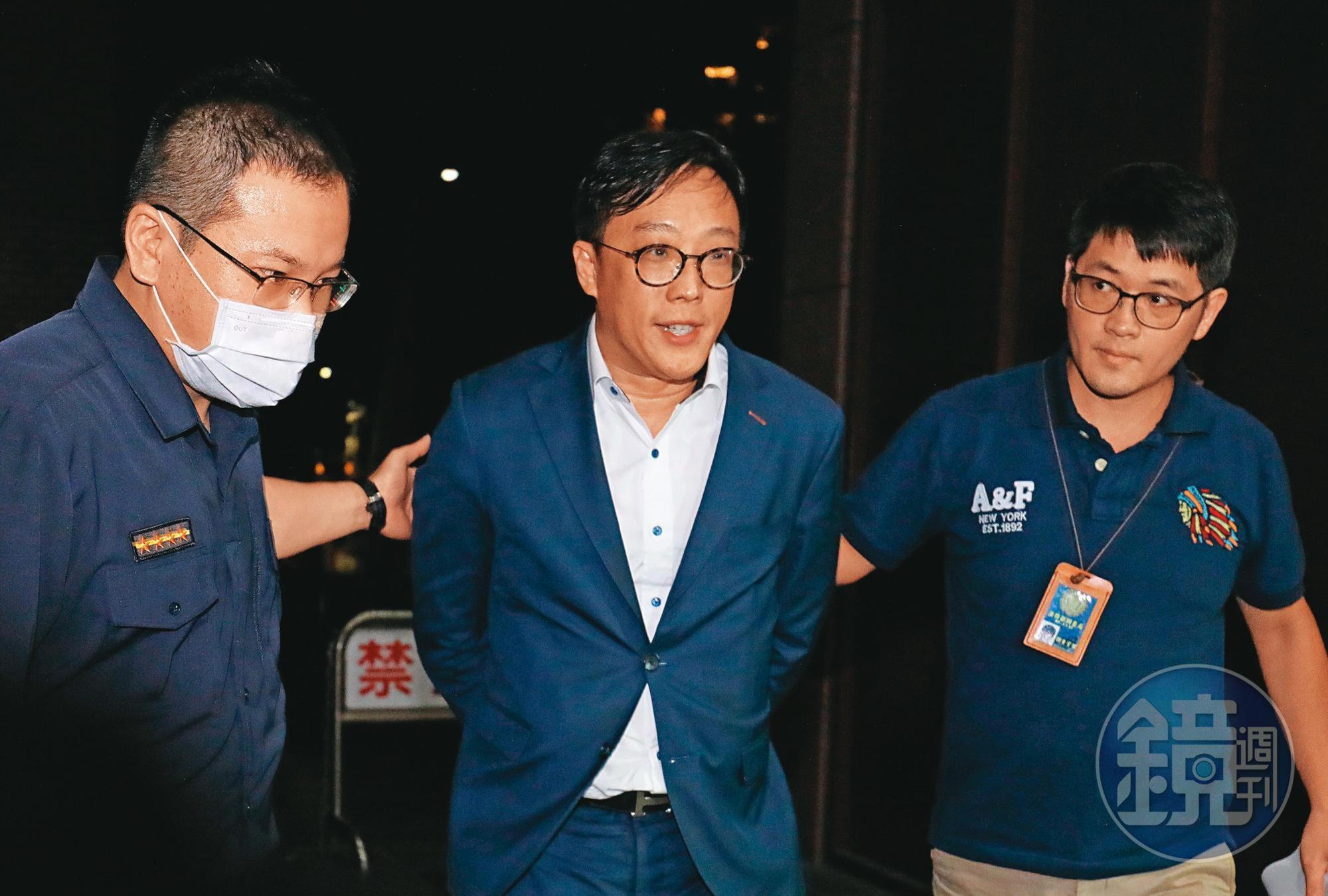 吳世昌(圖)曾用WhatsApp向徐永明提到,「我幫你要了10意思一下,過幾天拿給你」,徐永明用雙手合十的貼圖回覆表示感謝。