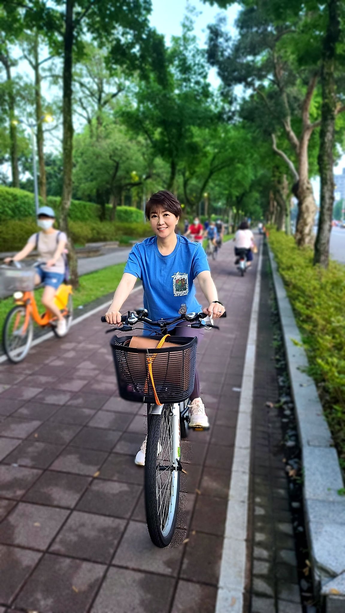 廖筱君放慢生活步調，和老公一起運動。（翻攝自廖筱君臉書）