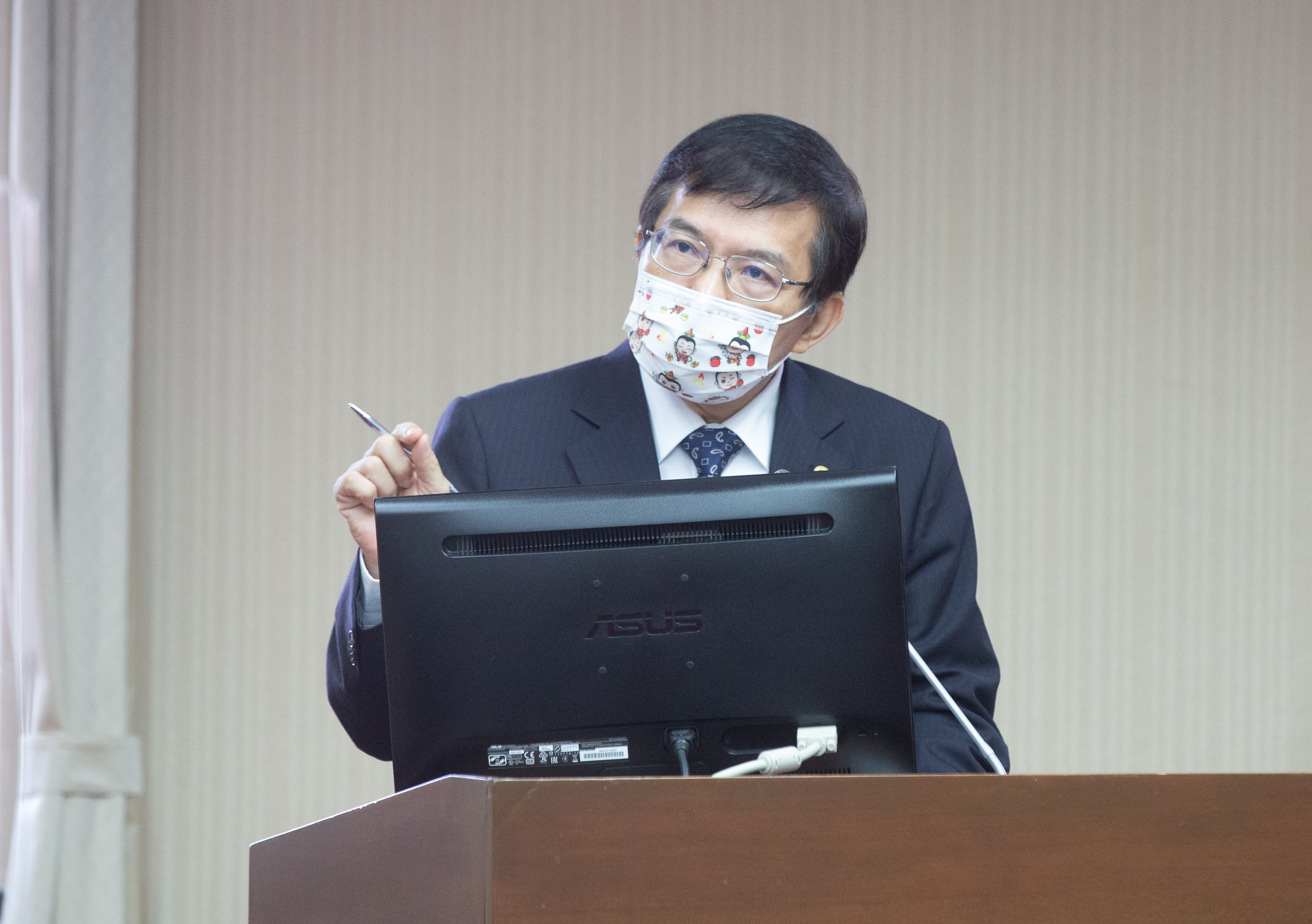 交通部與台鐵企業工會第3次協商仍破局，部長王國材表示「尊重」。（本刊資料照）