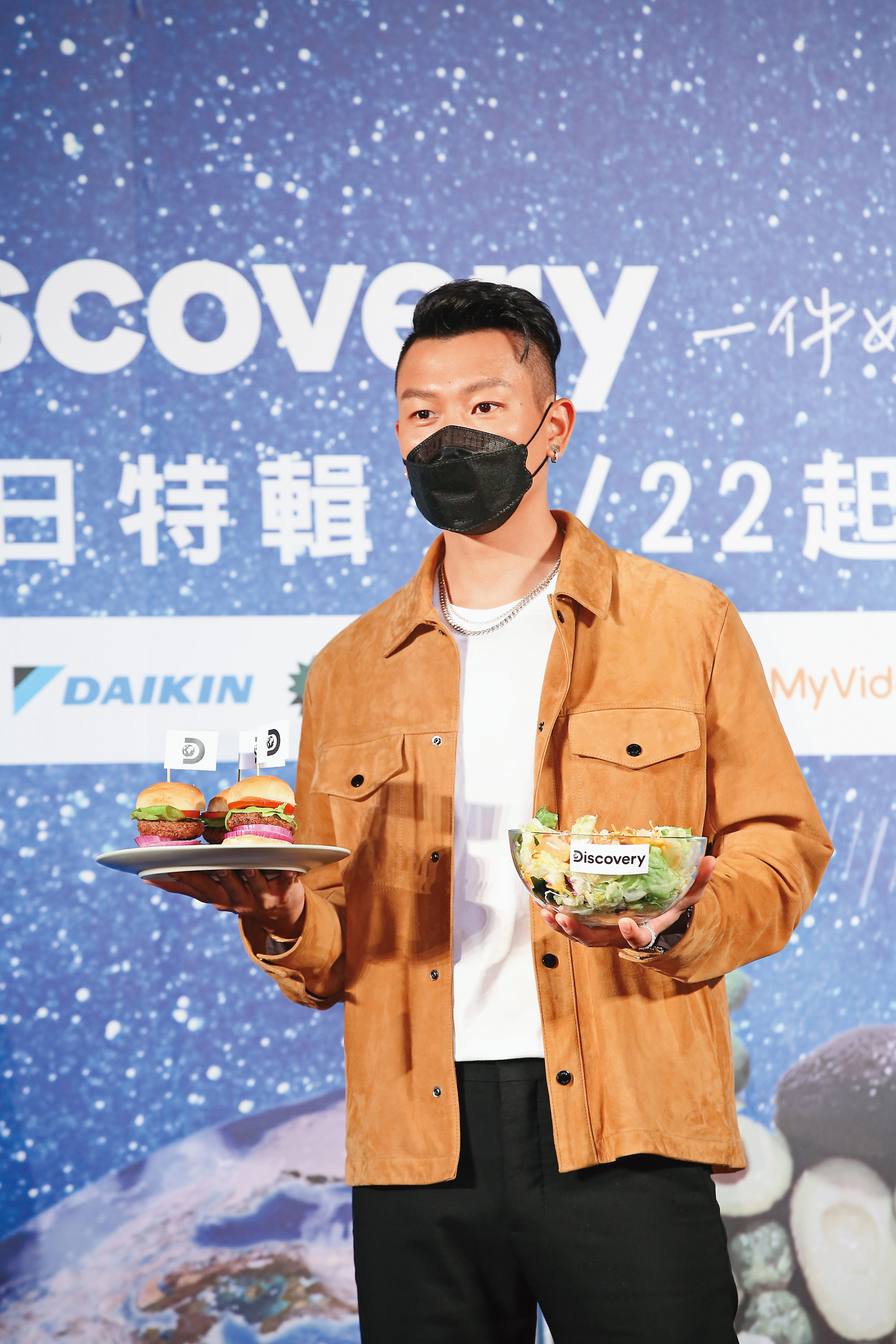 瘦子擔任Discovery頻道愛地球大使,挑戰21天不吃肉減碳,這「行走費洛蒙」以後會有「菜」味嗎?(嗅)