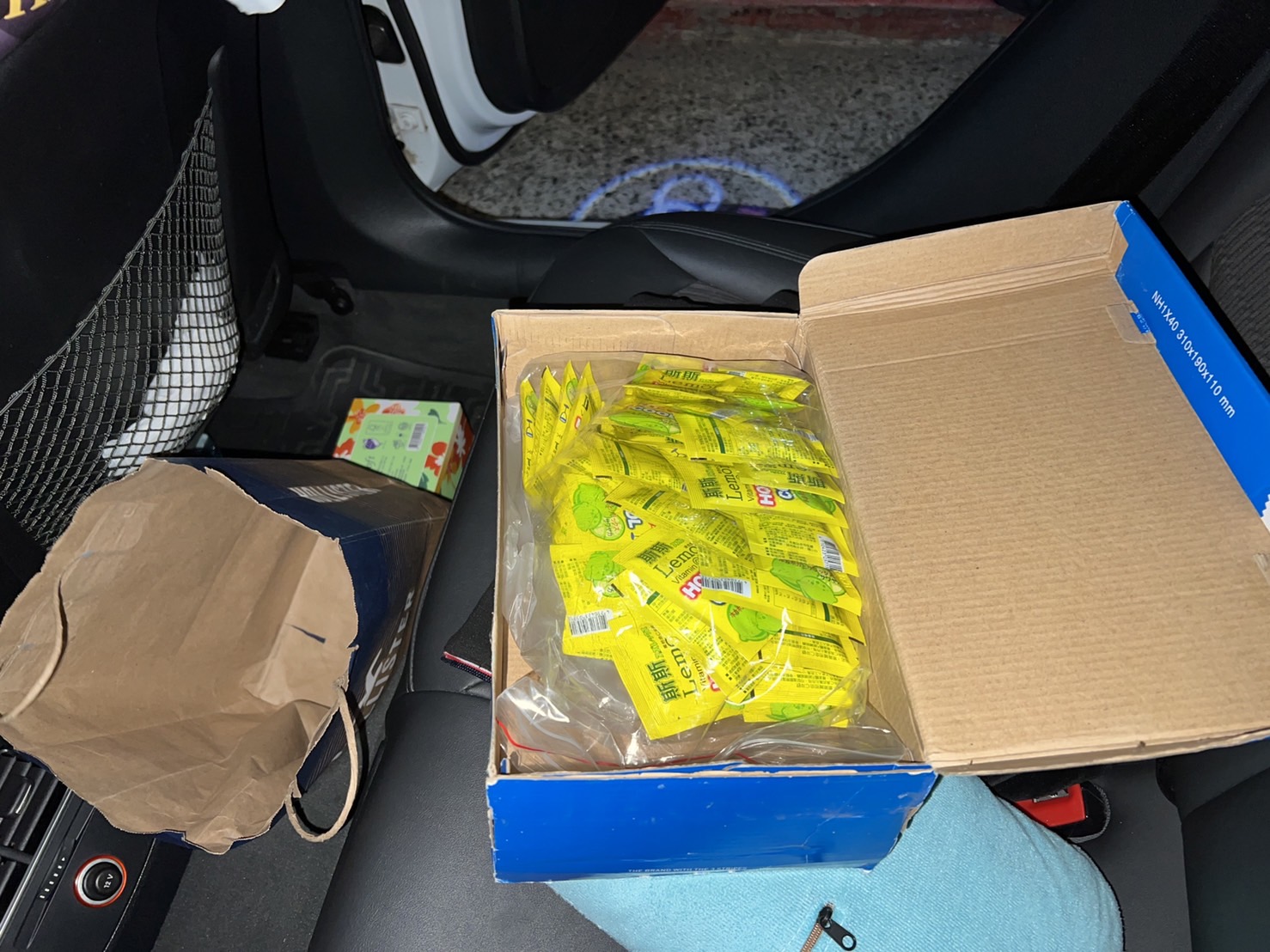 警方查出該批毒品咖啡包的外包裝仿知名藥廠的產品。（翻攝畫面）