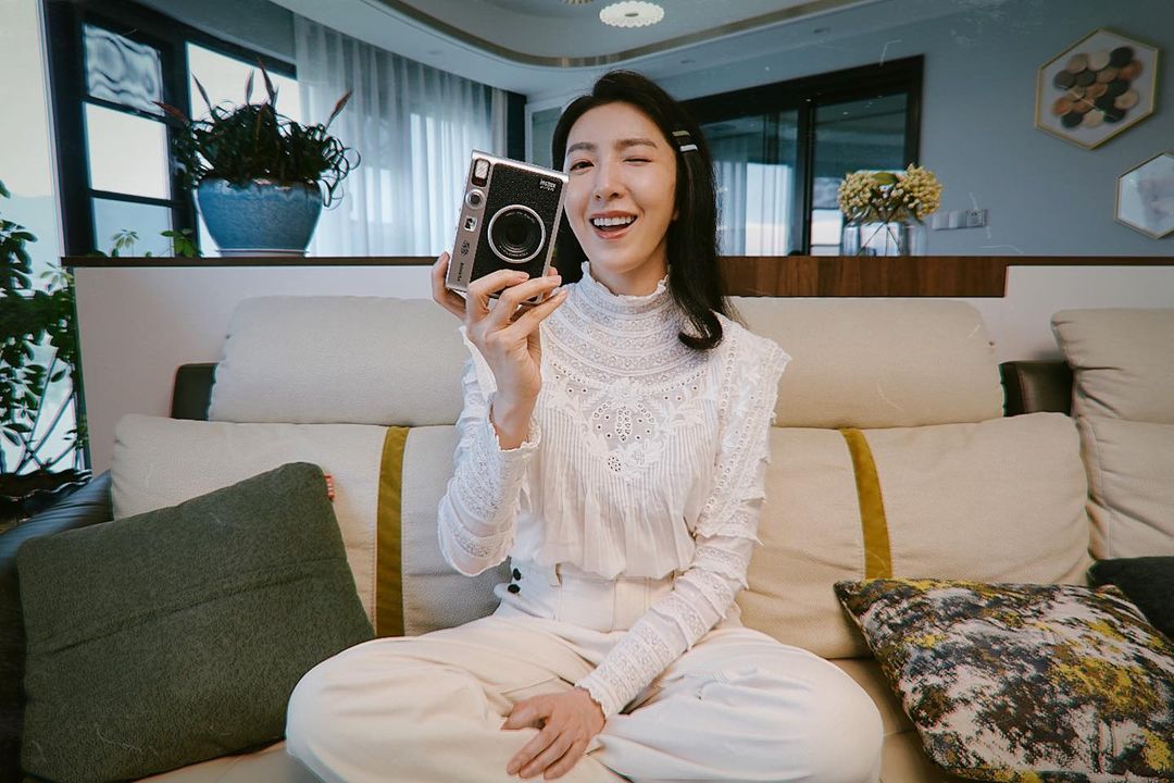 楊謹華的老公靠著體貼追到了她並且成婚,而且婚後依舊相當殷勤。(翻攝楊謹華IG)